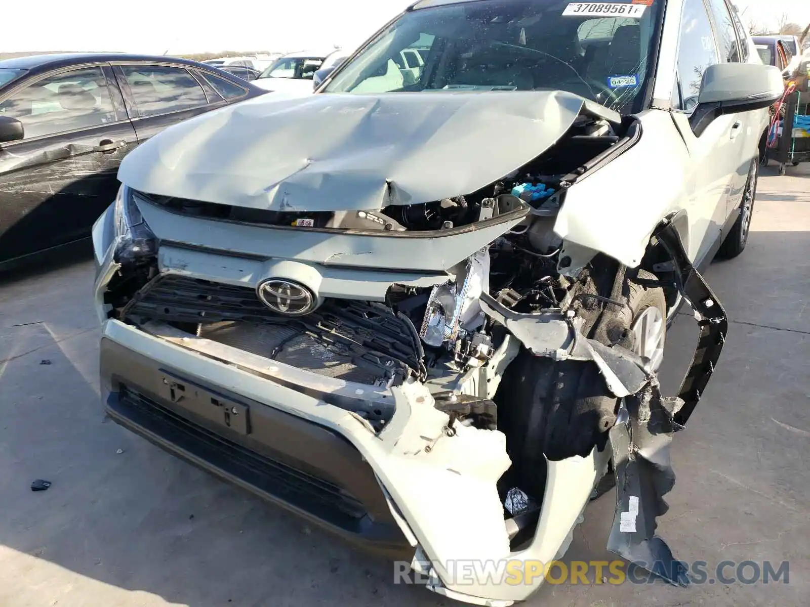 9 Фотография поврежденного автомобиля 2T3C1RFV5LW078937 TOYOTA RAV4 2020