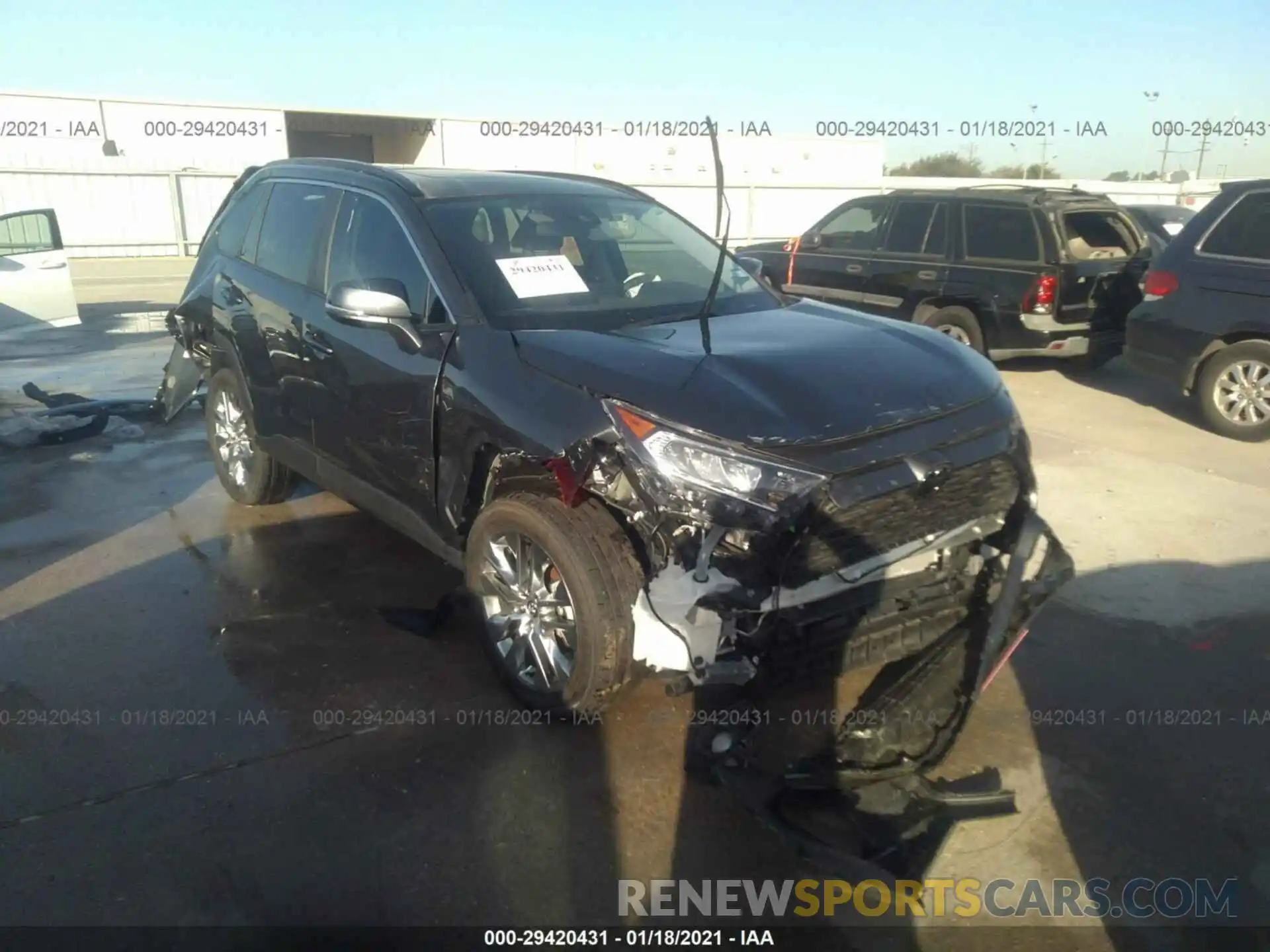 1 Photograph of a damaged car 2T3C1RFV5LW082289 TOYOTA RAV4 2020