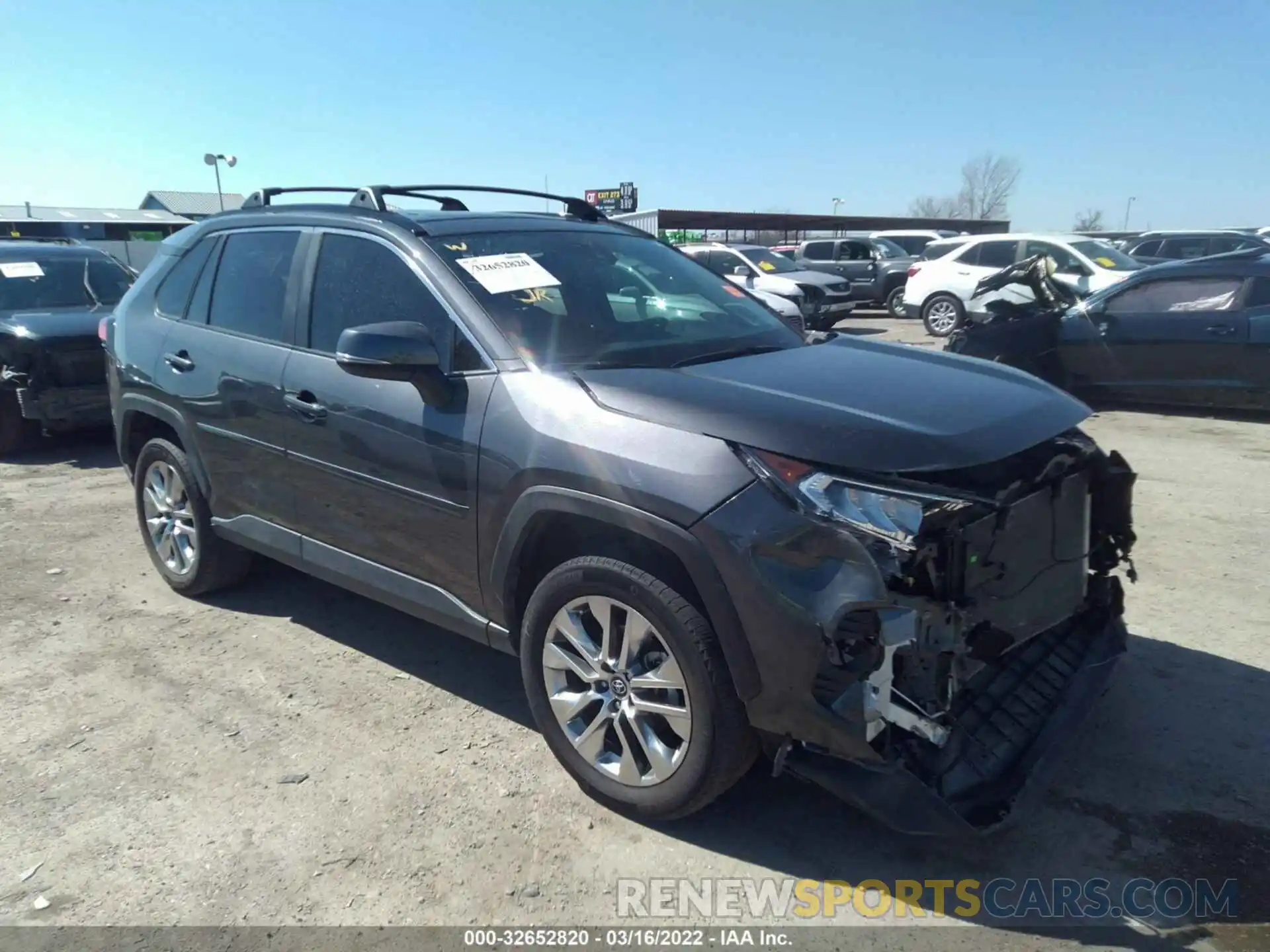 1 Photograph of a damaged car 2T3C1RFV5LW082549 TOYOTA RAV4 2020