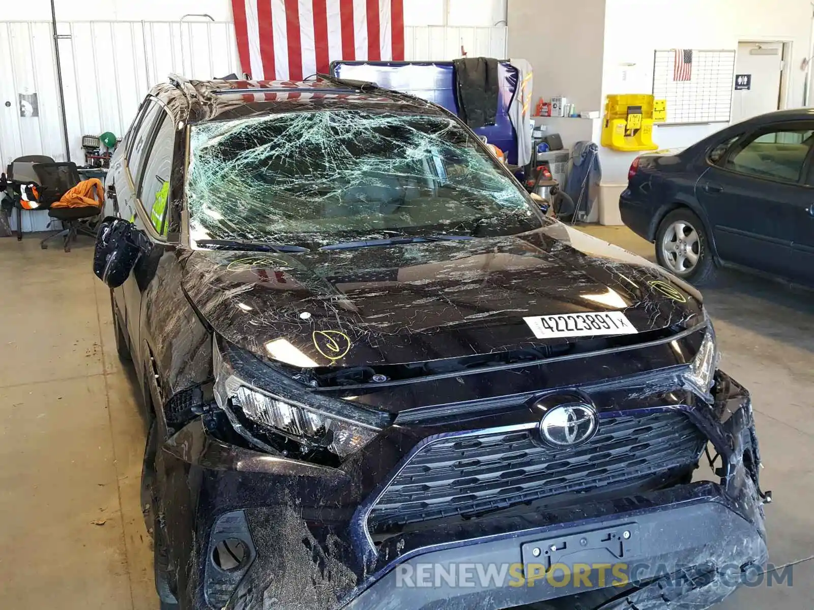 9 Photograph of a damaged car 2T3C1RFV5LW086388 TOYOTA RAV4 2020