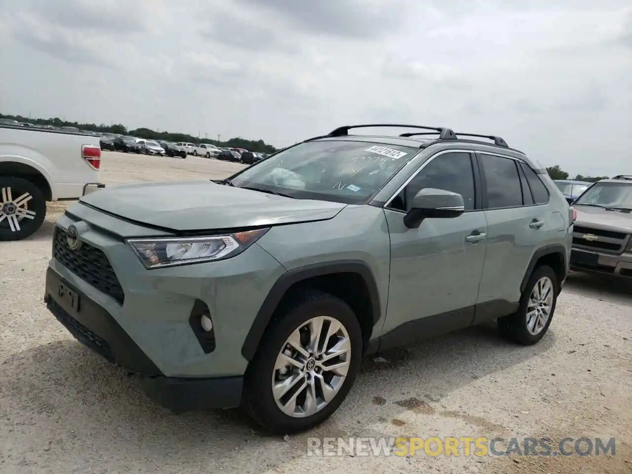 2 Фотография поврежденного автомобиля 2T3C1RFV5LW094717 TOYOTA RAV4 2020