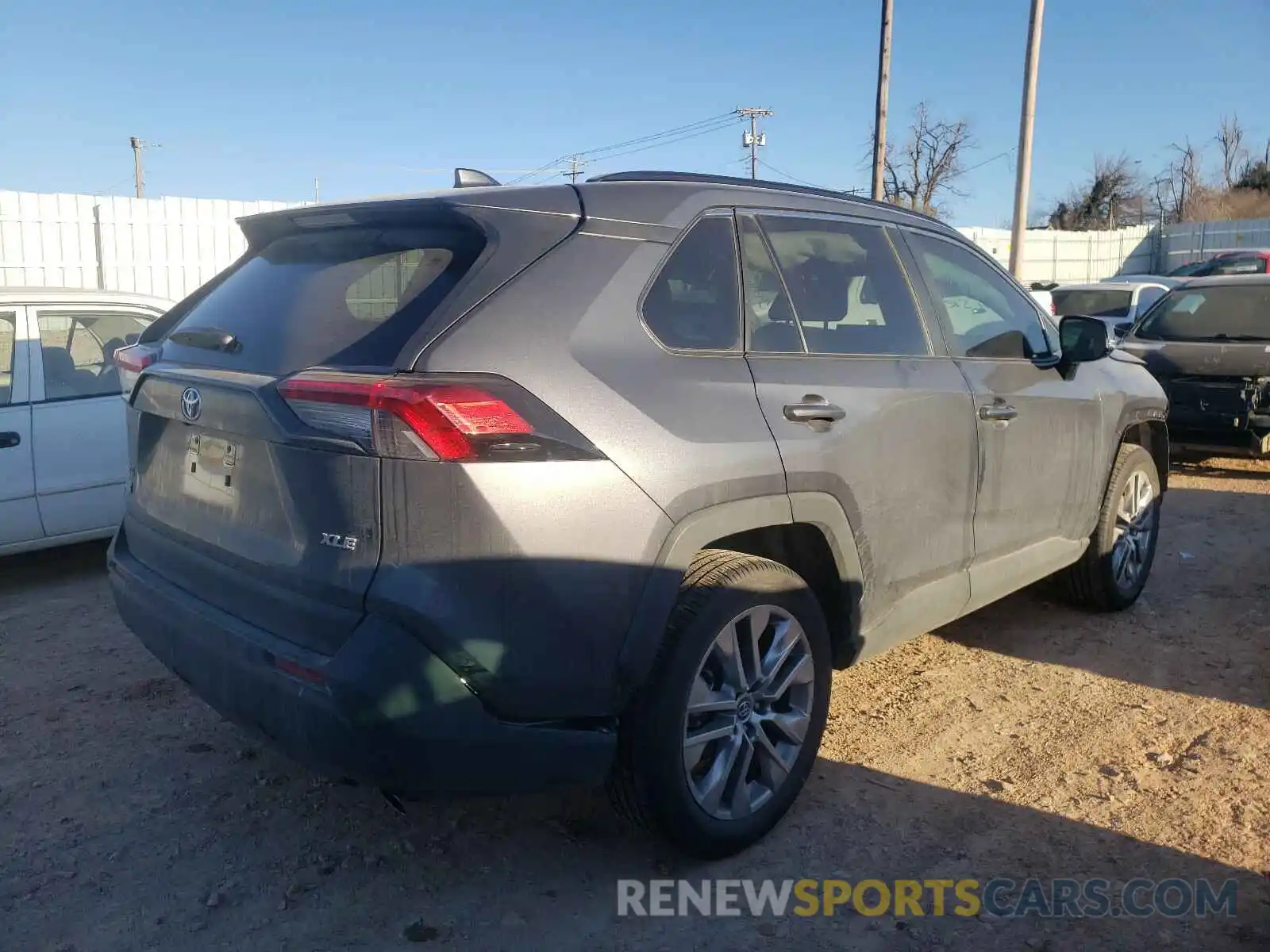 4 Photograph of a damaged car 2T3C1RFV5LW096144 TOYOTA RAV4 2020