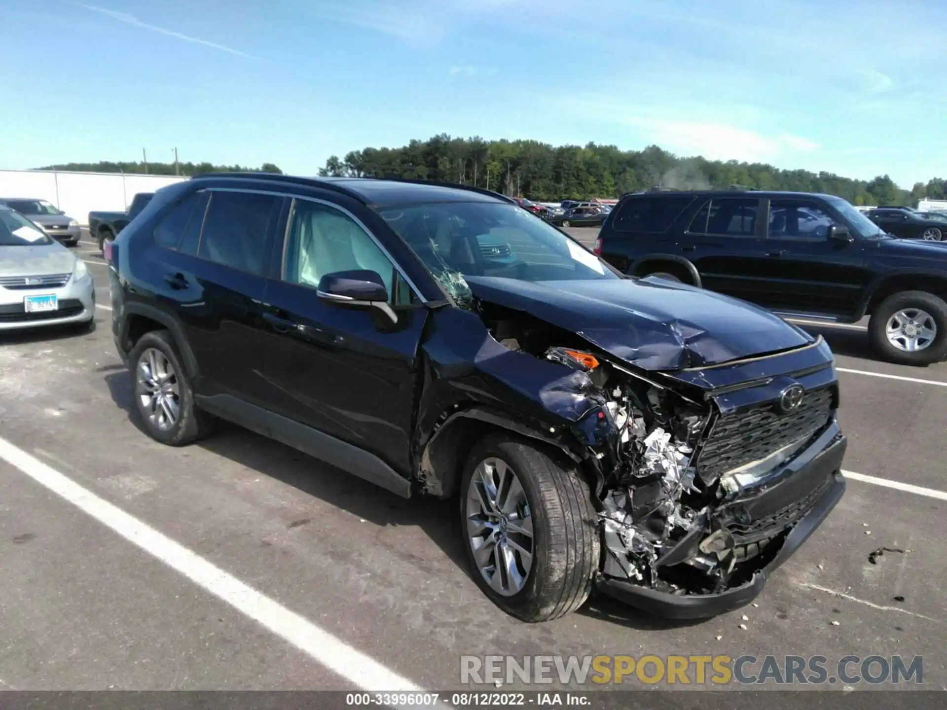 1 Photograph of a damaged car 2T3C1RFV6LC068483 TOYOTA RAV4 2020