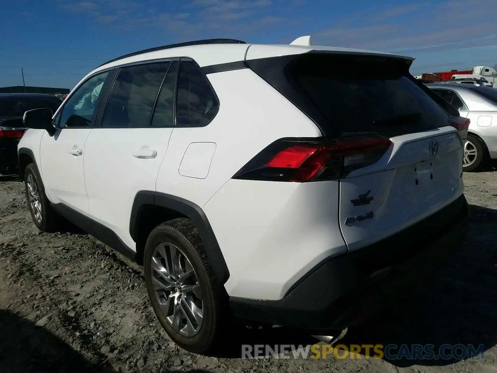 3 Photograph of a damaged car 2T3C1RFV6LC081069 TOYOTA RAV4 2020