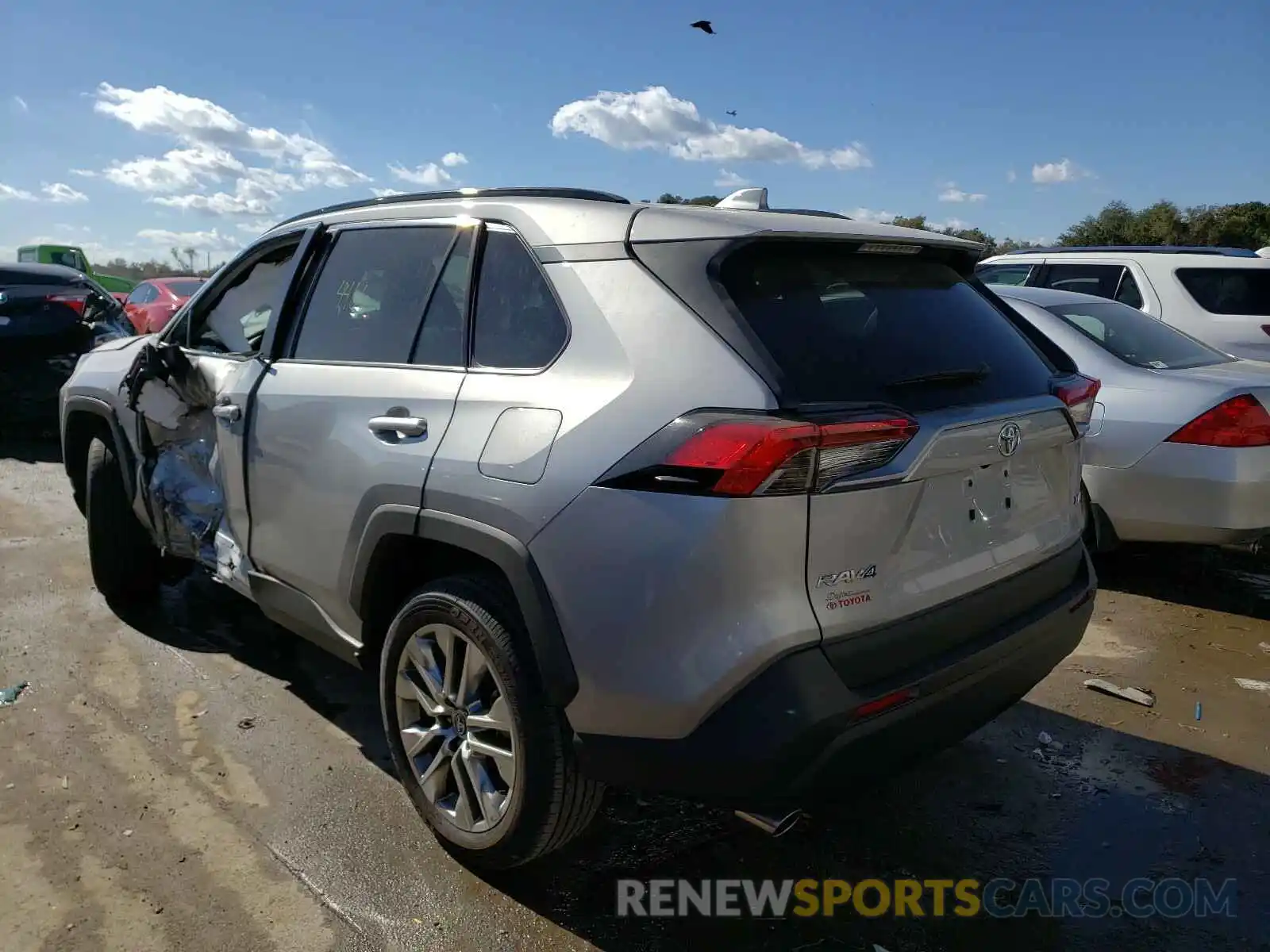 3 Photograph of a damaged car 2T3C1RFV6LW058308 TOYOTA RAV4 2020