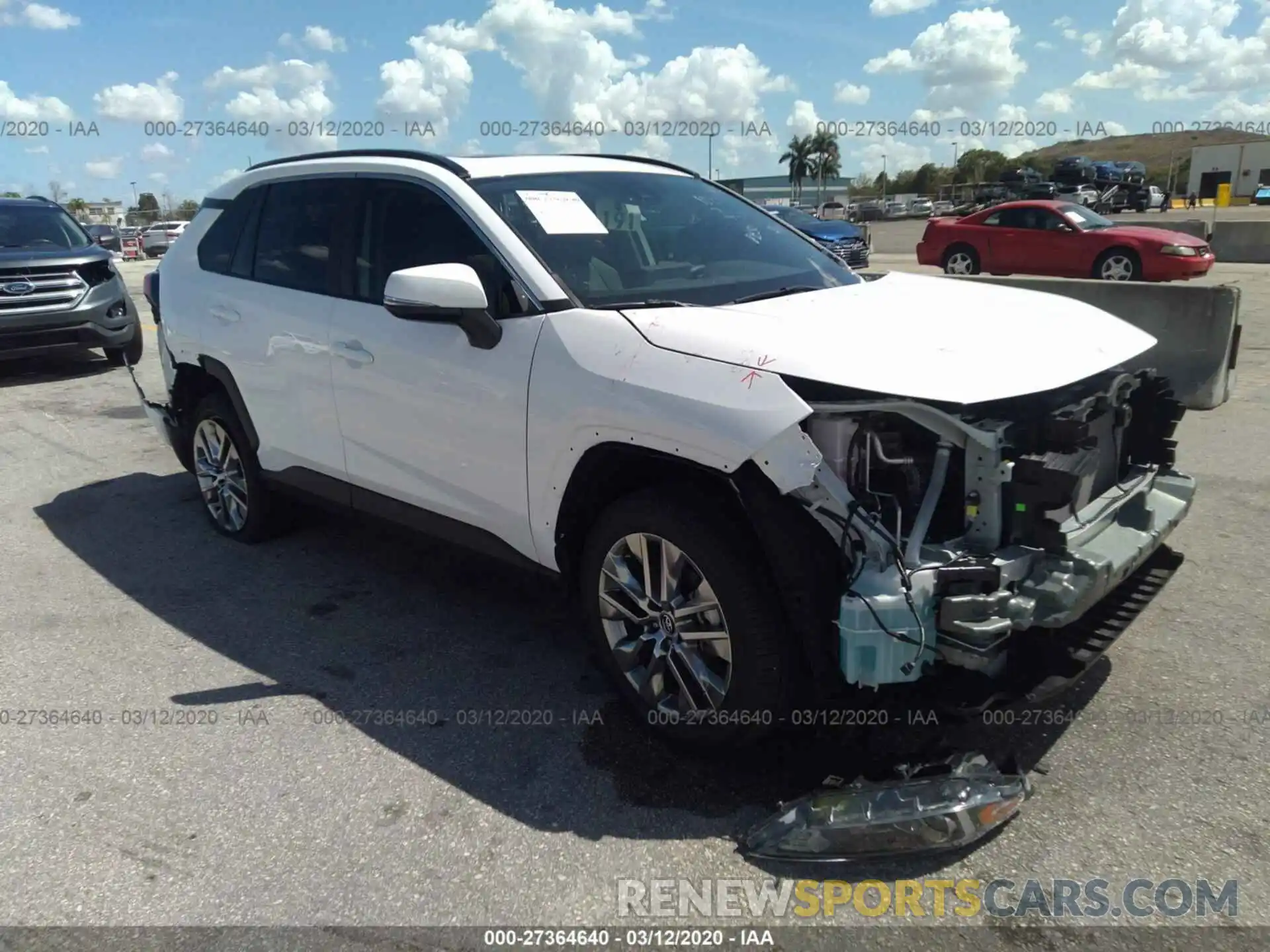 1 Photograph of a damaged car 2T3C1RFV6LW062522 TOYOTA RAV4 2020