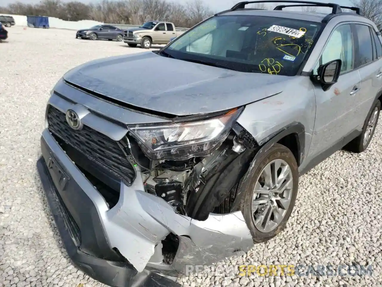 9 Photograph of a damaged car 2T3C1RFV6LW070801 TOYOTA RAV4 2020