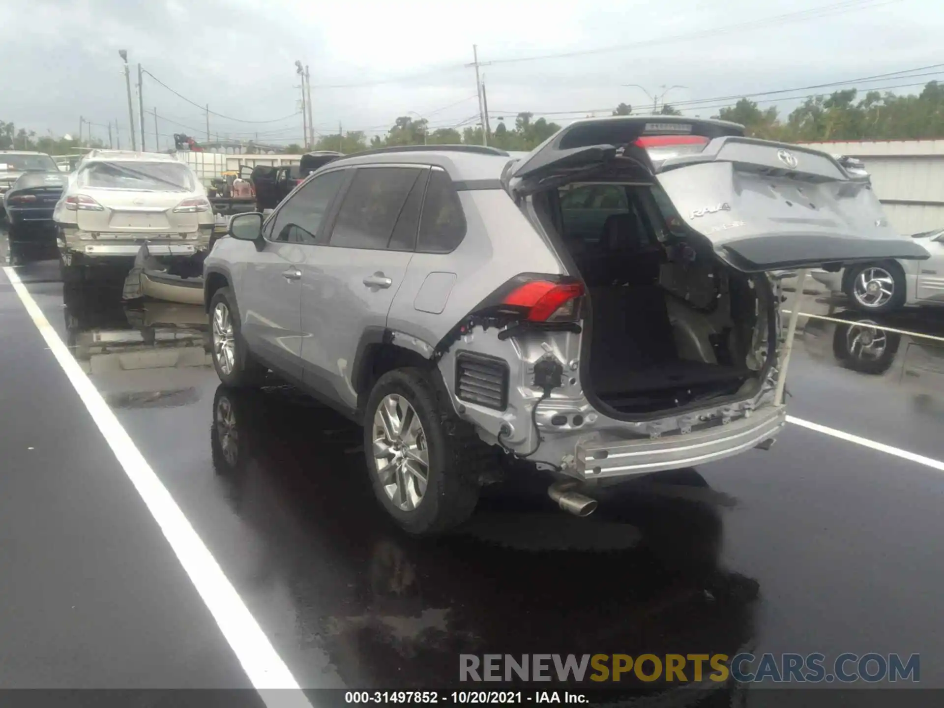 3 Photograph of a damaged car 2T3C1RFV6LW076632 TOYOTA RAV4 2020