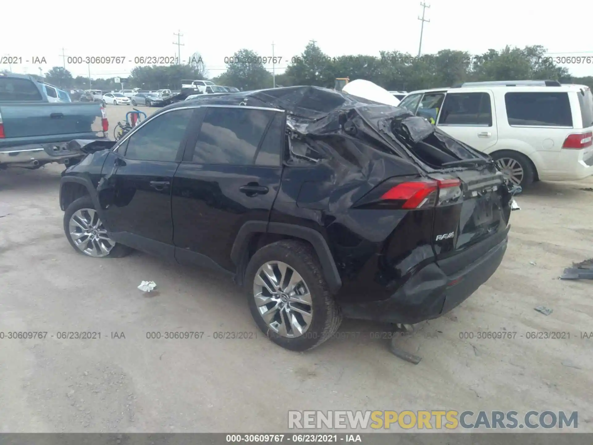 3 Photograph of a damaged car 2T3C1RFV6LW084925 TOYOTA RAV4 2020