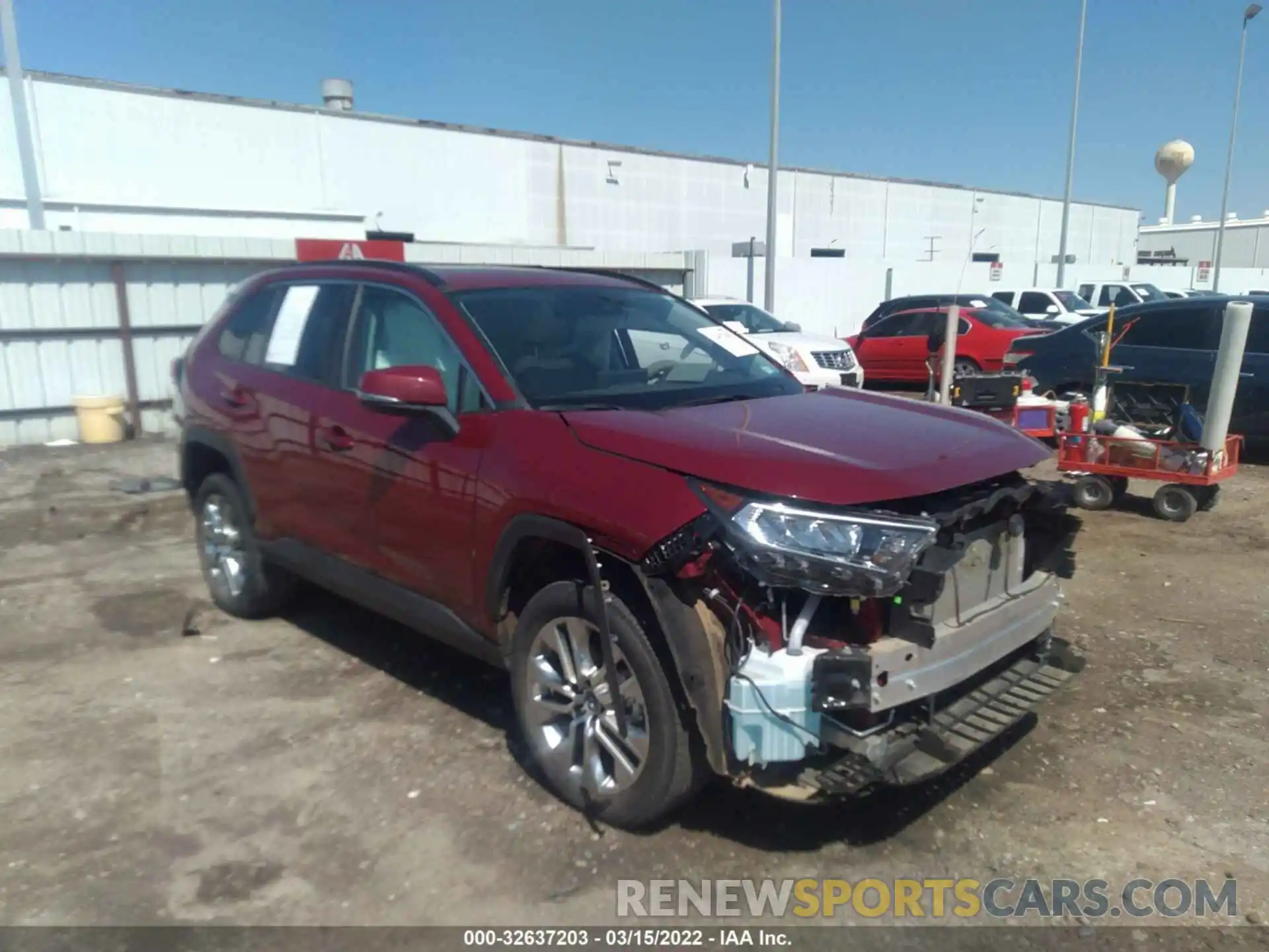 1 Photograph of a damaged car 2T3C1RFV6LW088280 TOYOTA RAV4 2020