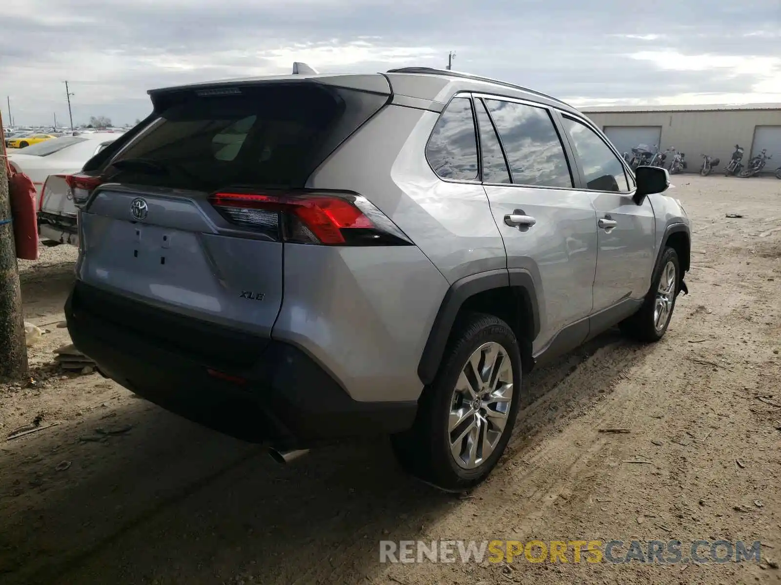 4 Photograph of a damaged car 2T3C1RFV6LW089820 TOYOTA RAV4 2020