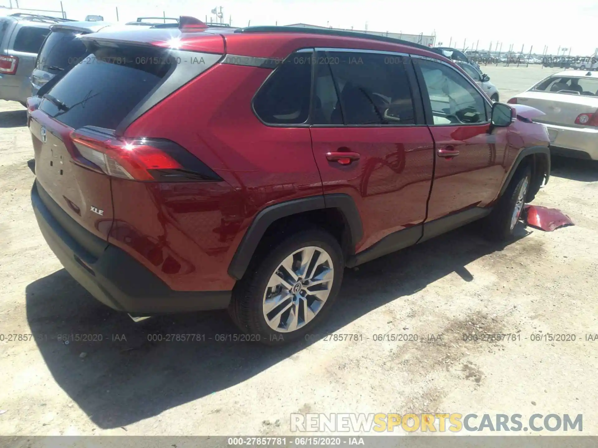 4 Photograph of a damaged car 2T3C1RFV7LC037016 TOYOTA RAV4 2020