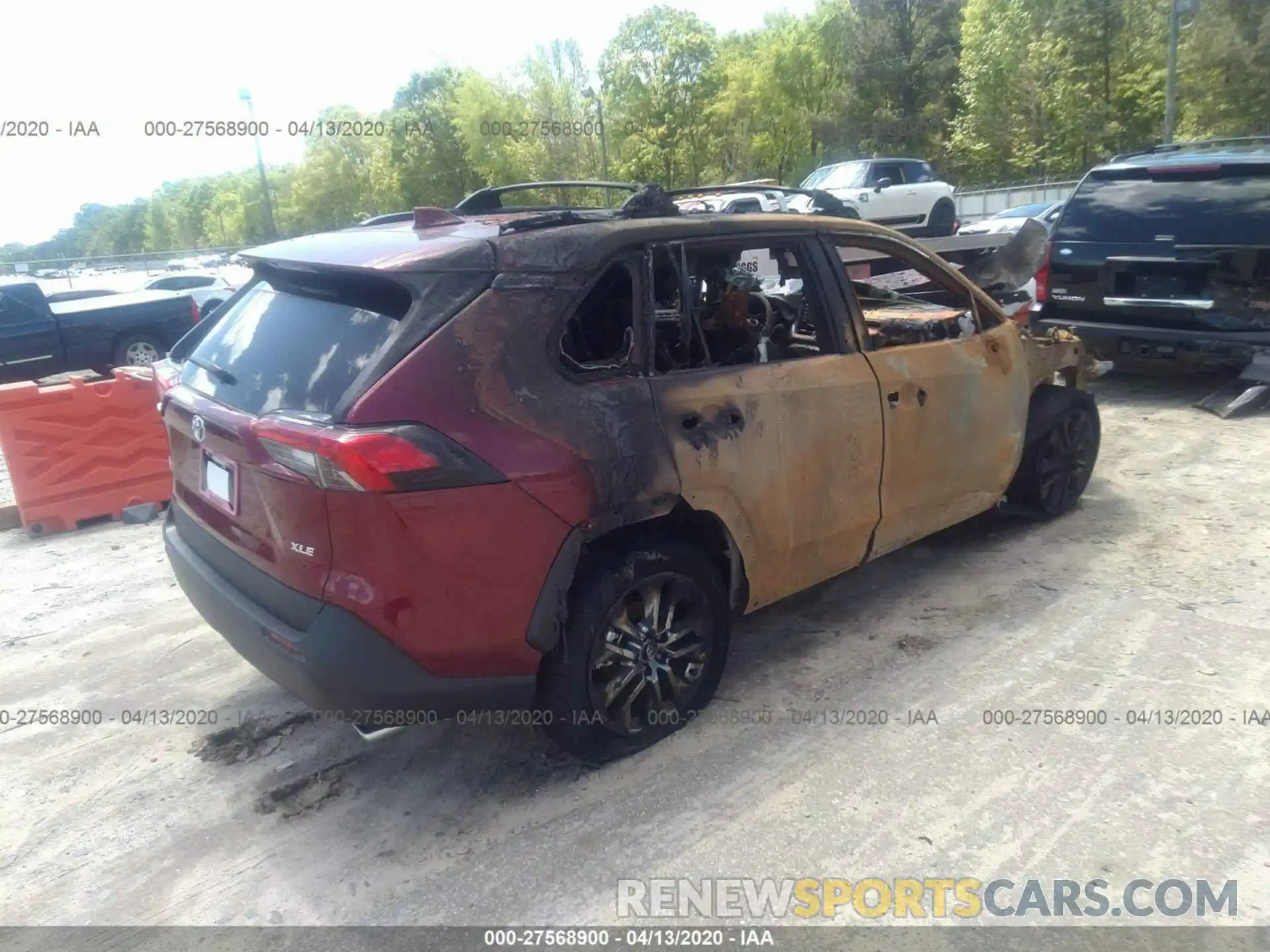 4 Photograph of a damaged car 2T3C1RFV7LC041941 TOYOTA RAV4 2020