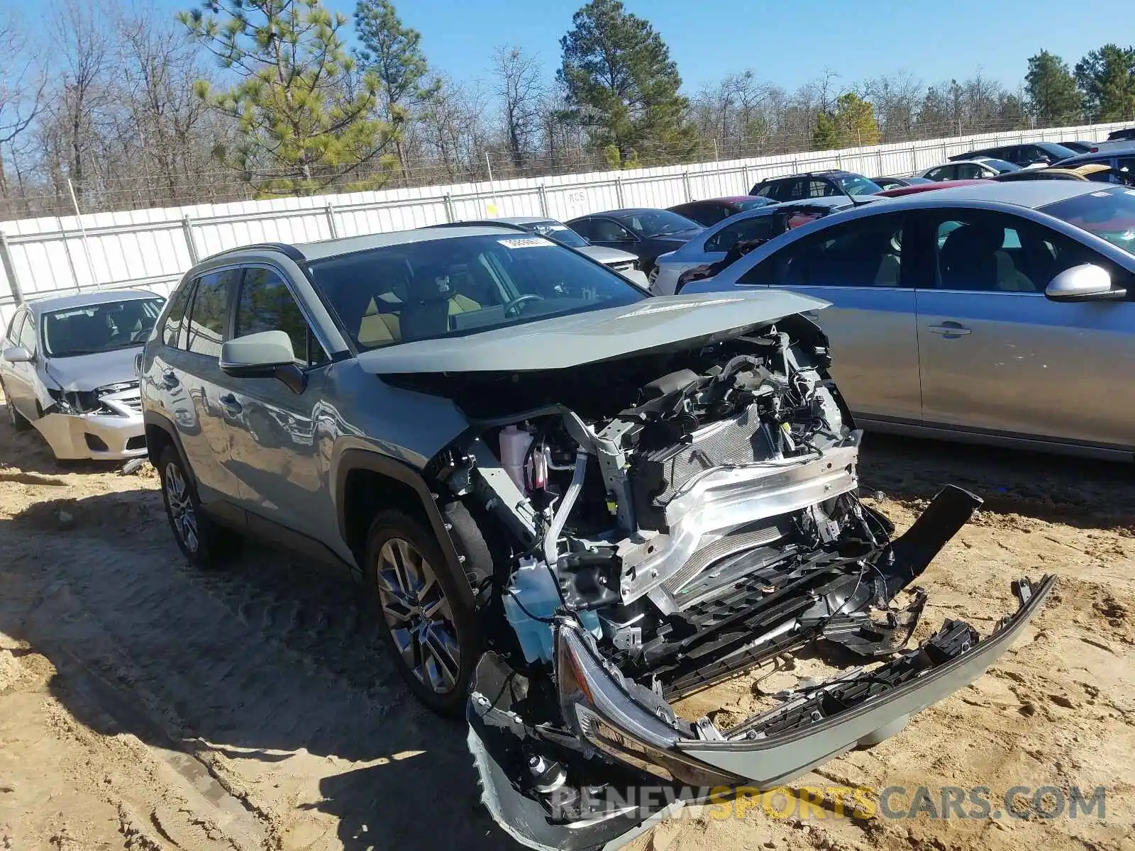 1 Photograph of a damaged car 2T3C1RFV7LC048923 TOYOTA RAV4 2020