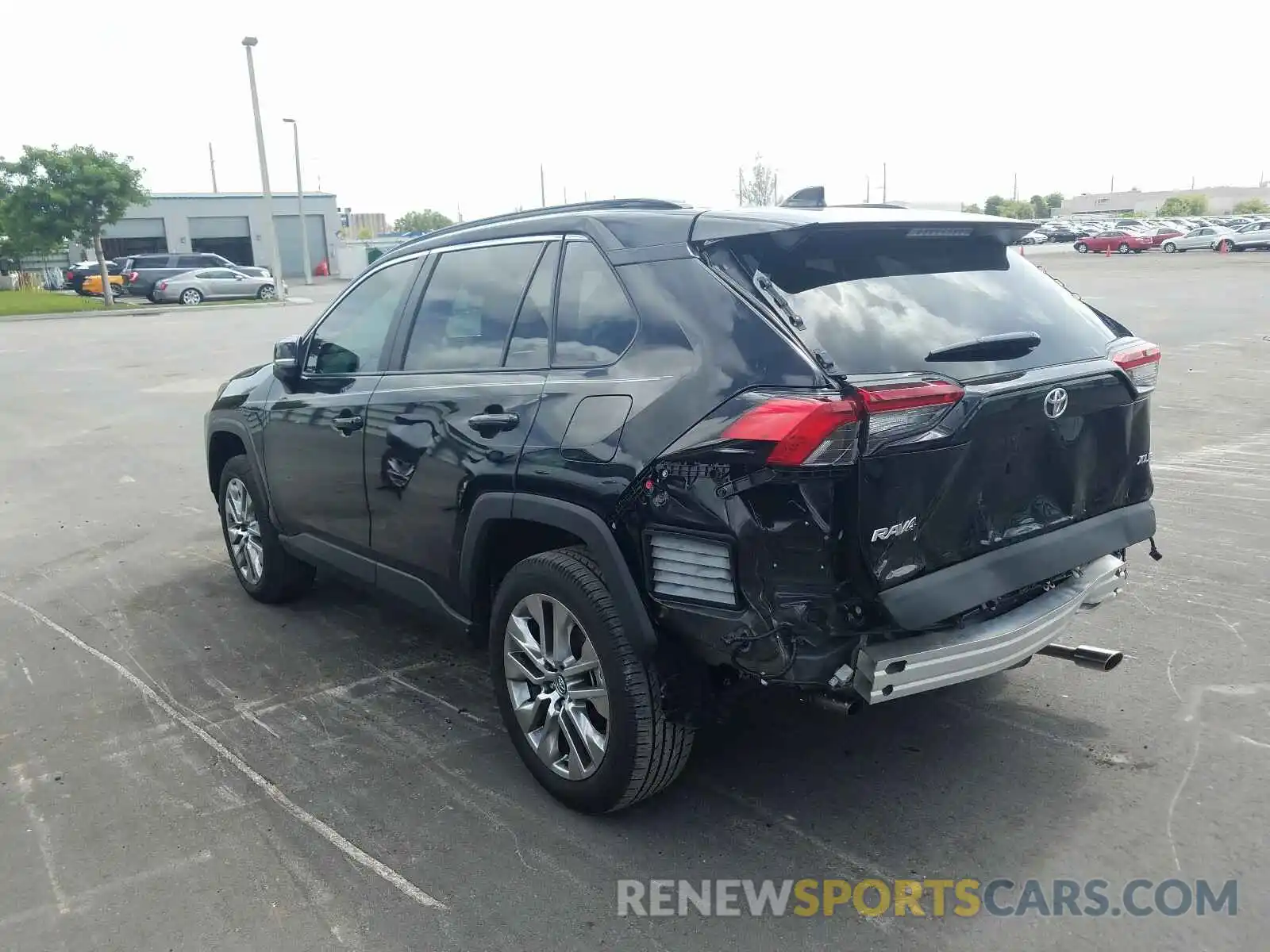 3 Photograph of a damaged car 2T3C1RFV7LC068380 TOYOTA RAV4 2020