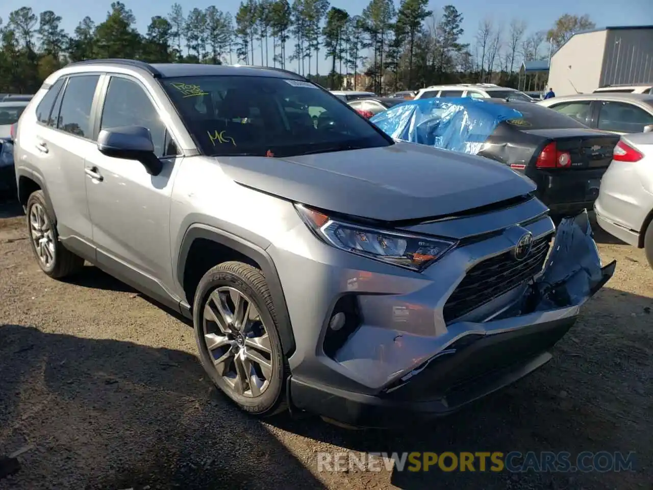 1 Photograph of a damaged car 2T3C1RFV7LC079606 TOYOTA RAV4 2020