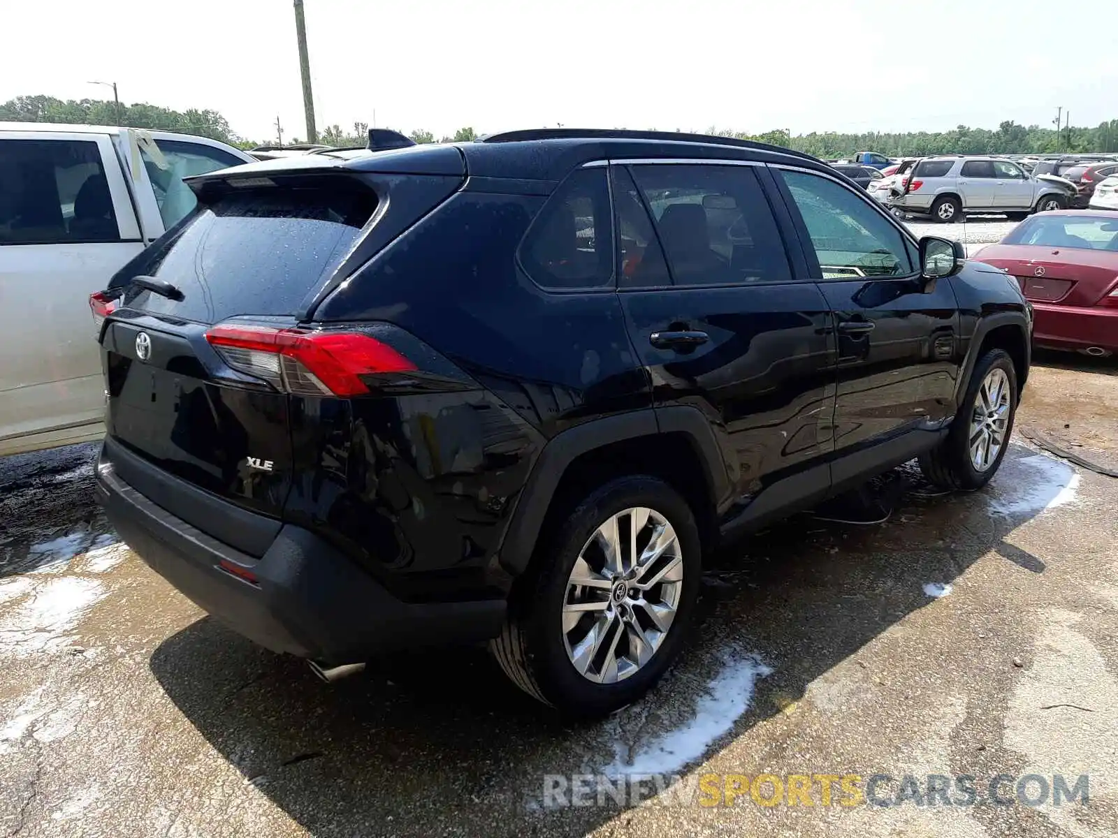 4 Photograph of a damaged car 2T3C1RFV7LC080559 TOYOTA RAV4 2020