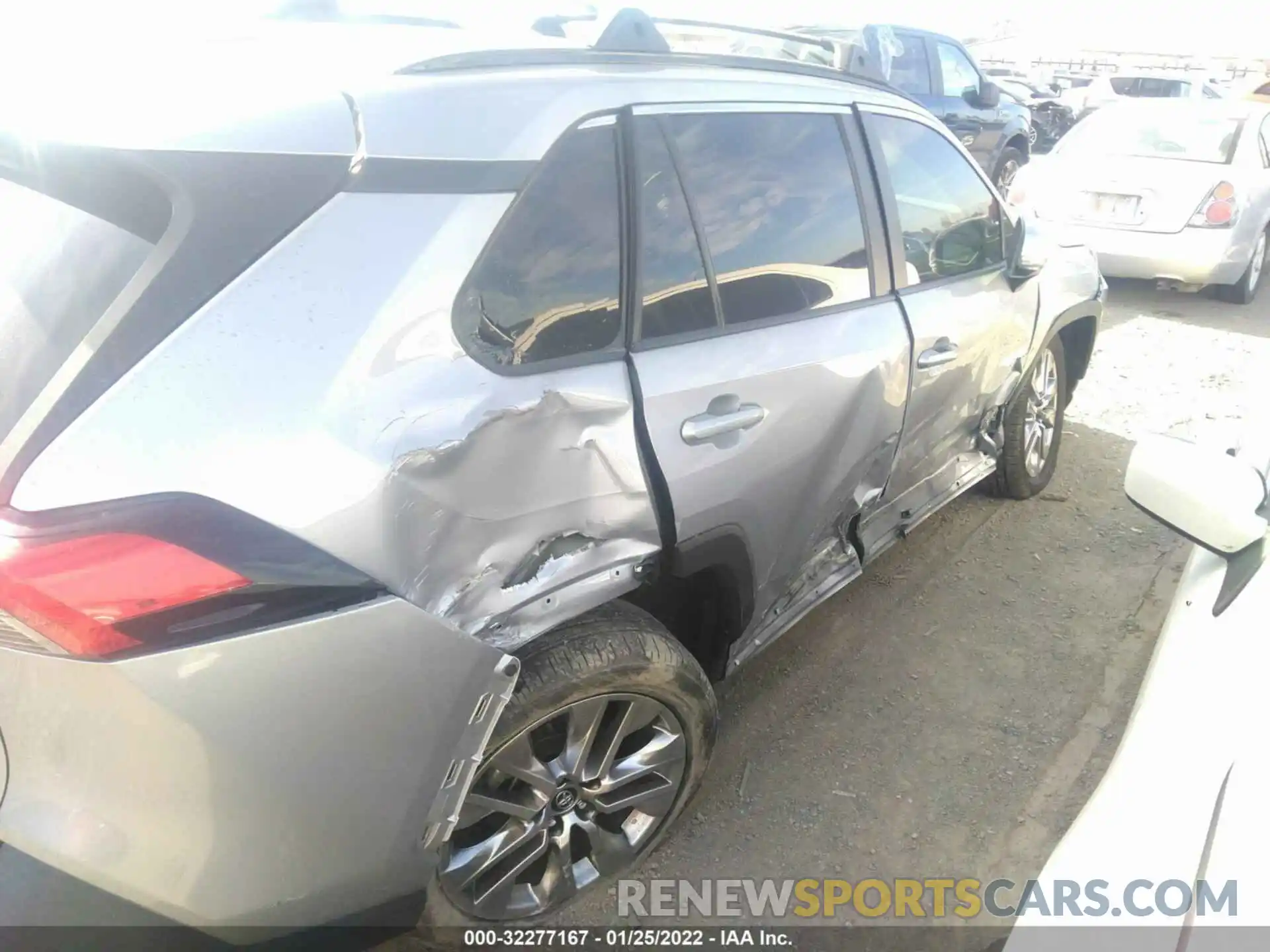 6 Photograph of a damaged car 2T3C1RFV7LW058253 TOYOTA RAV4 2020