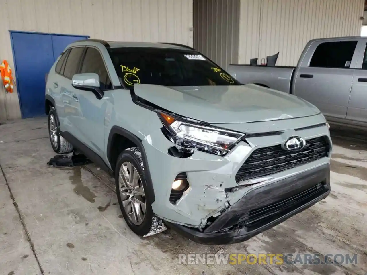 1 Photograph of a damaged car 2T3C1RFV7LW060830 TOYOTA RAV4 2020