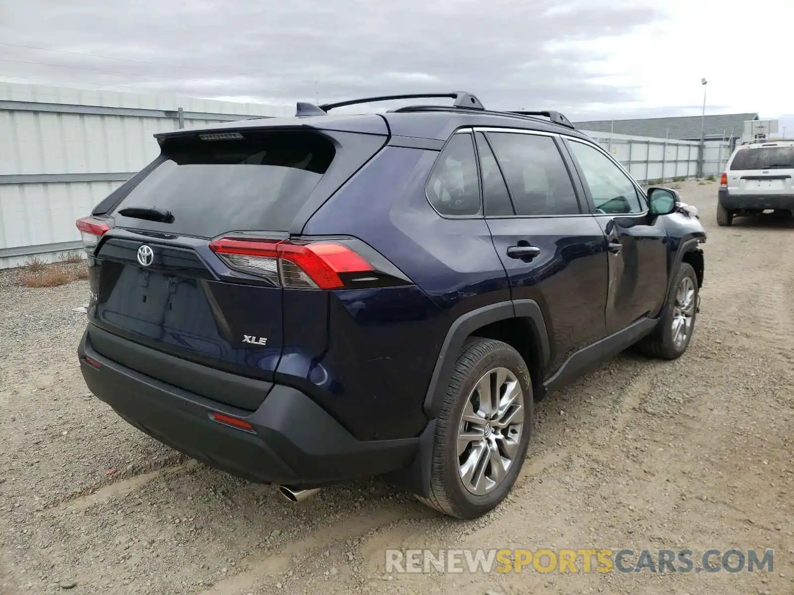 4 Photograph of a damaged car 2T3C1RFV7LW068118 TOYOTA RAV4 2020