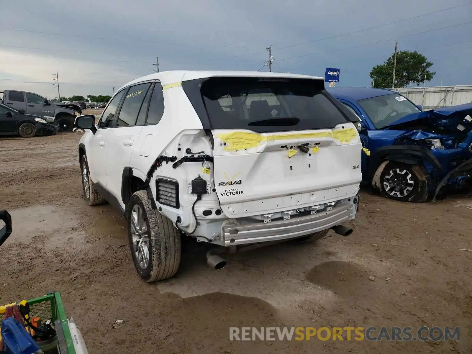 3 Фотография поврежденного автомобиля 2T3C1RFV7LW081029 TOYOTA RAV4 2020