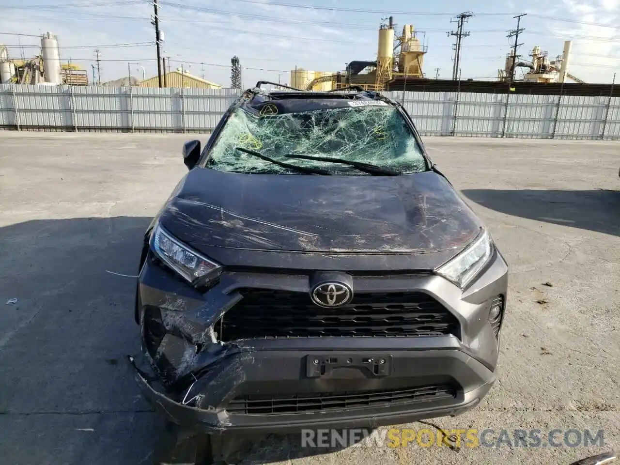 9 Photograph of a damaged car 2T3C1RFV7LW096517 TOYOTA RAV4 2020