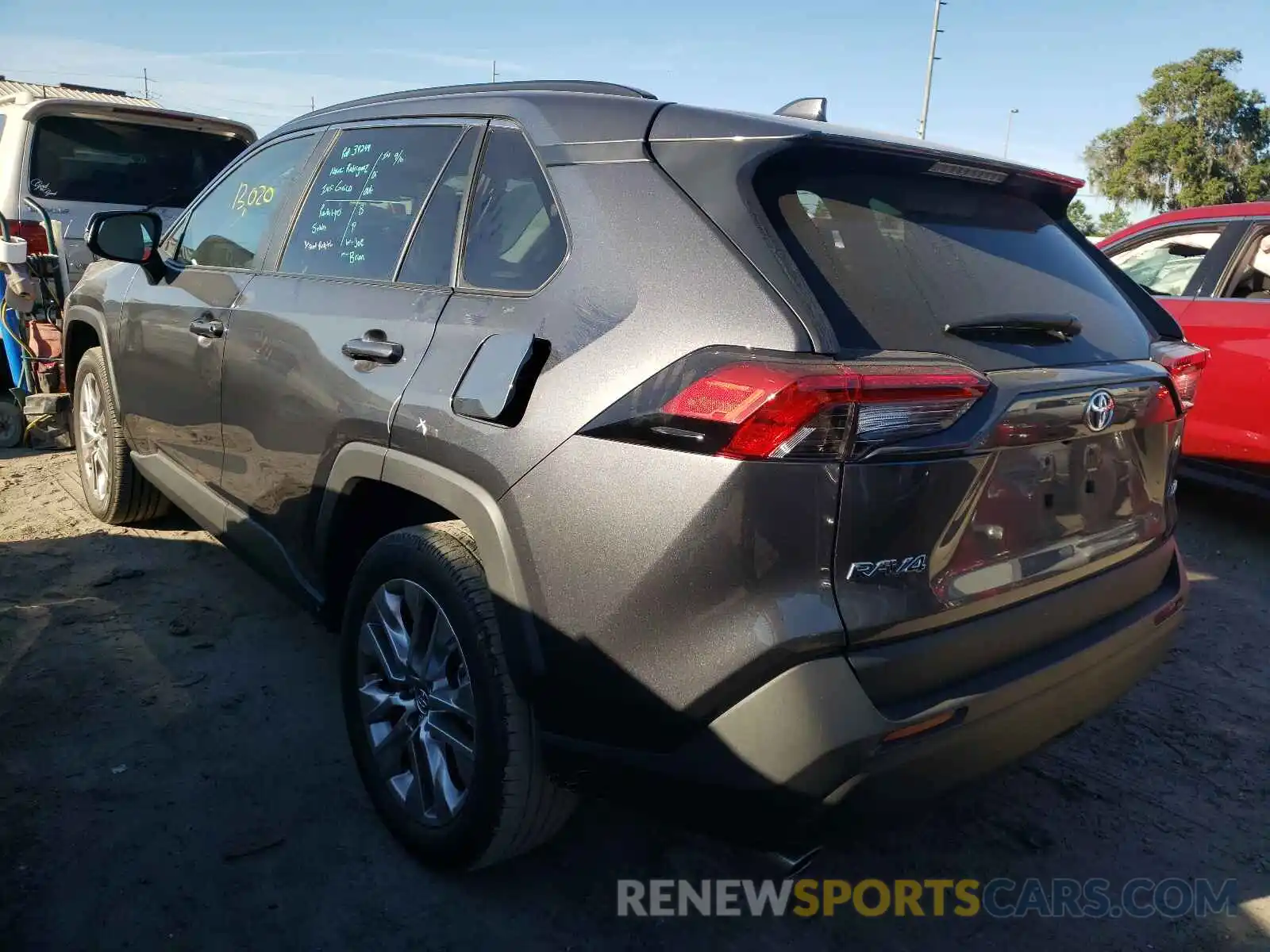 3 Photograph of a damaged car 2T3C1RFV8LC068744 TOYOTA RAV4 2020