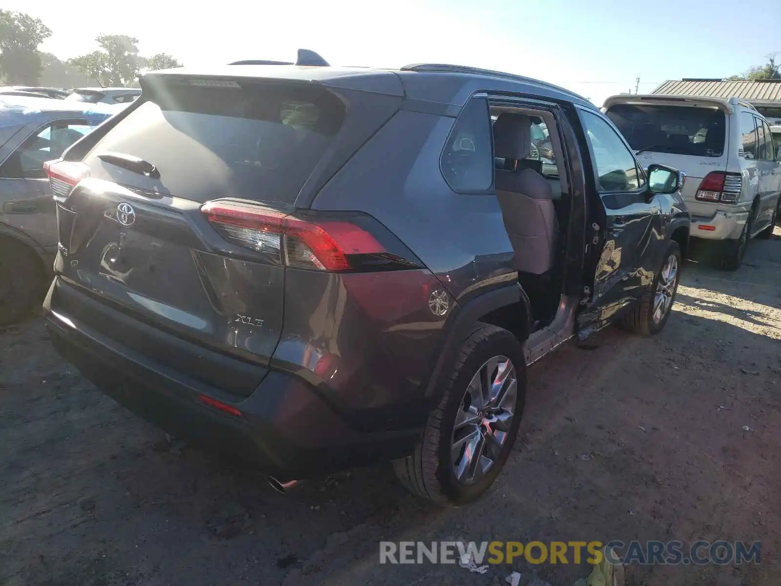 4 Photograph of a damaged car 2T3C1RFV8LC068744 TOYOTA RAV4 2020