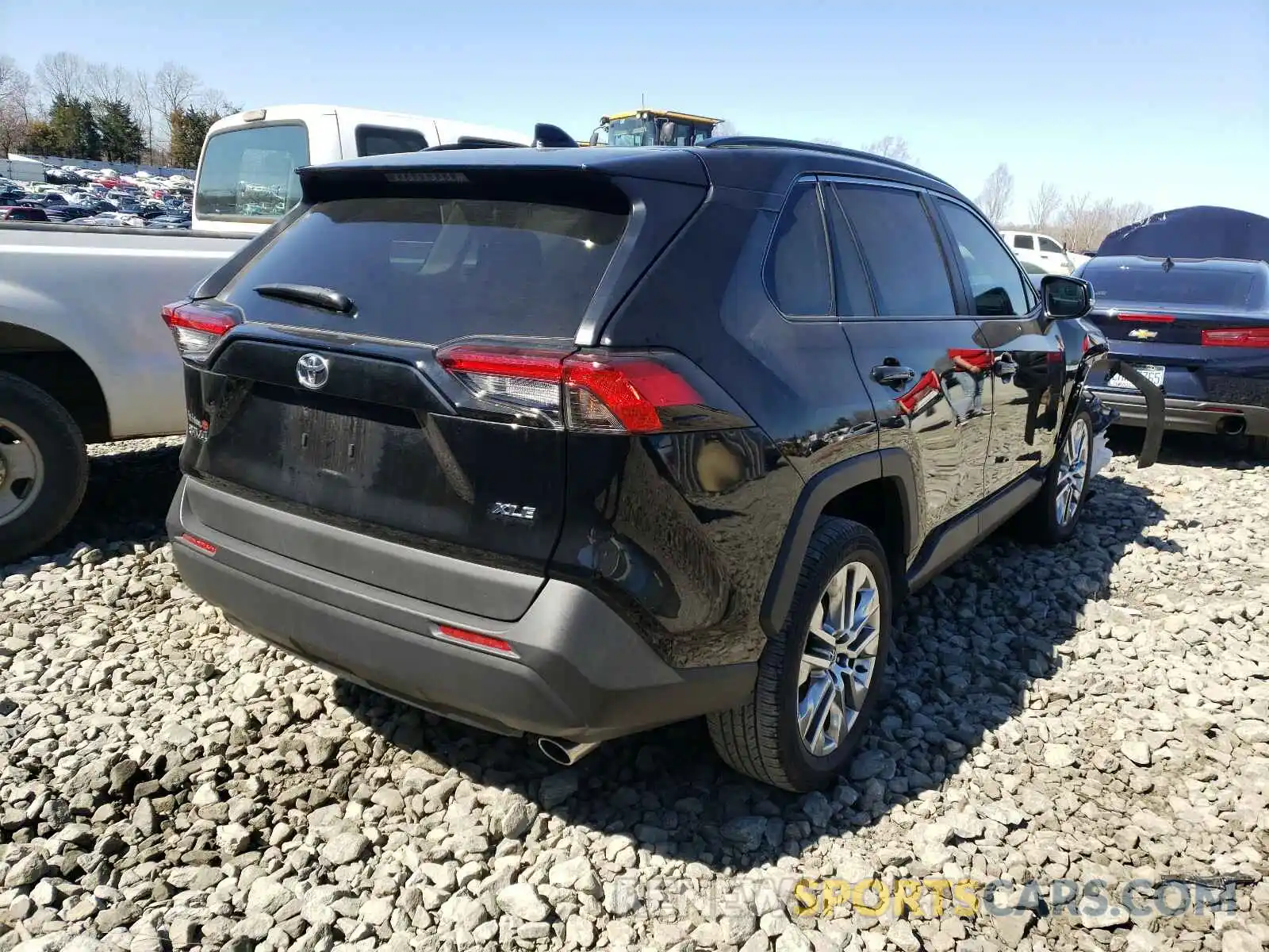 4 Photograph of a damaged car 2T3C1RFV8LC077363 TOYOTA RAV4 2020