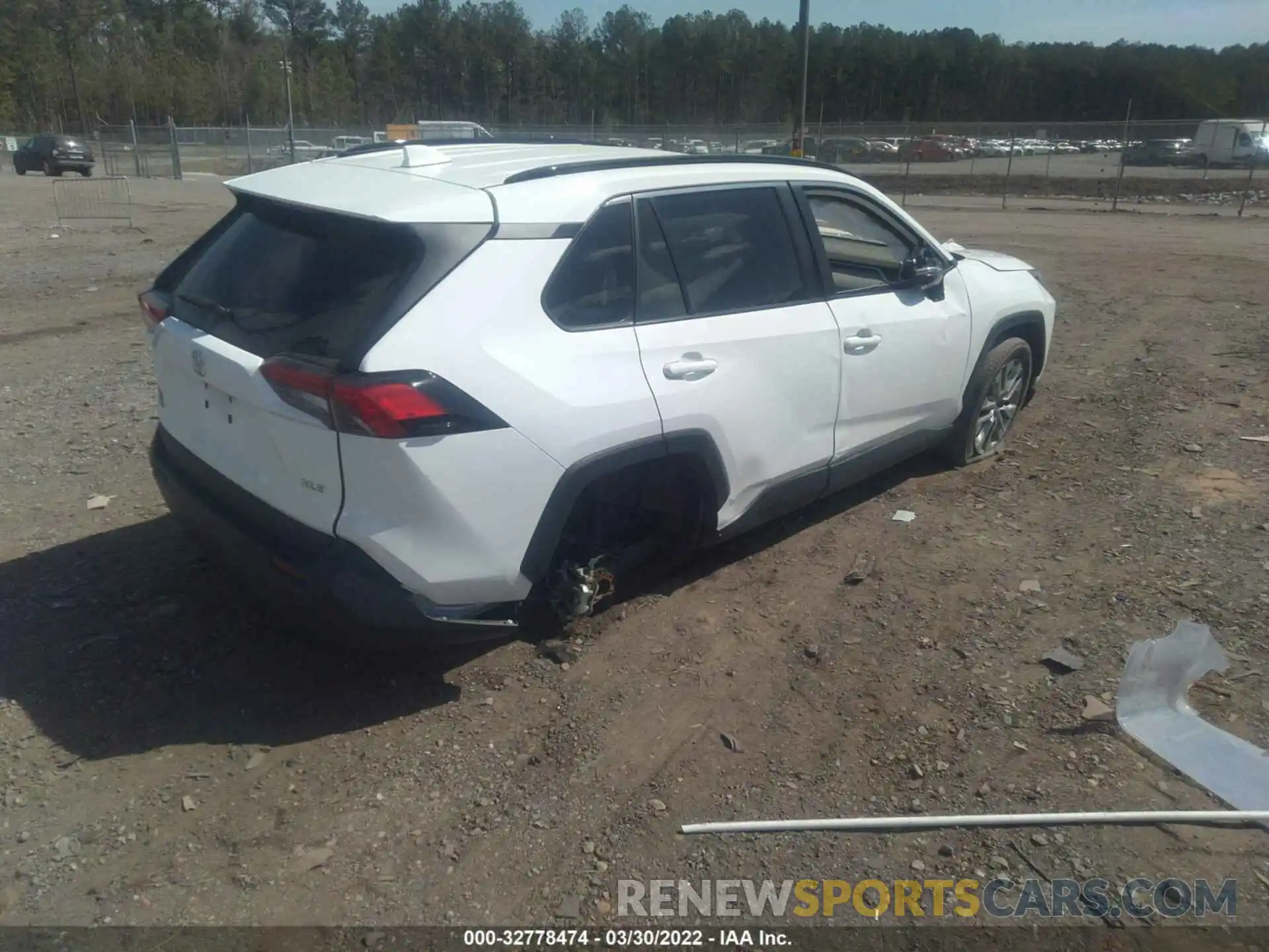 4 Фотография поврежденного автомобиля 2T3C1RFV8LC082630 TOYOTA RAV4 2020