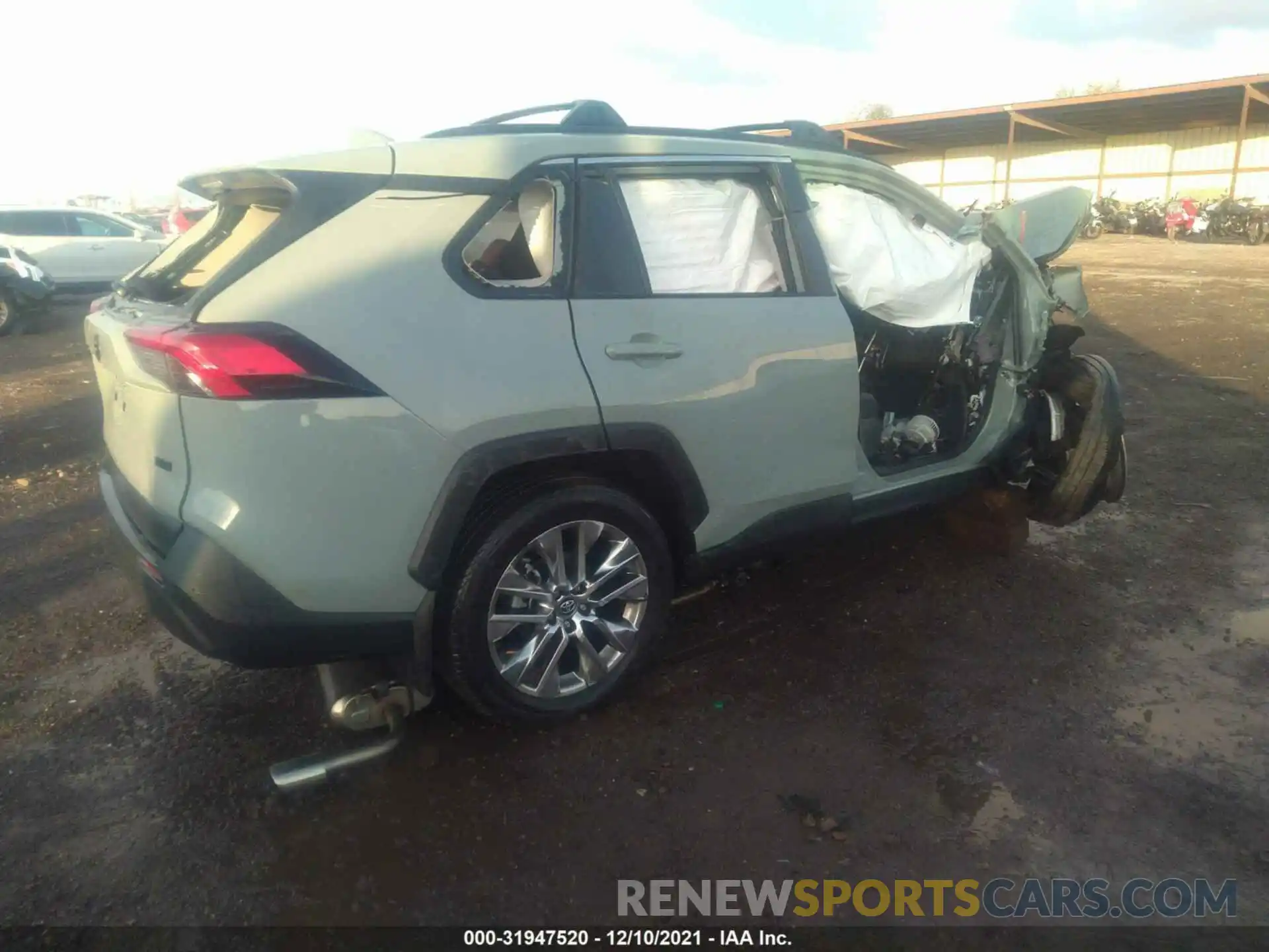 4 Фотография поврежденного автомобиля 2T3C1RFV8LW072923 TOYOTA RAV4 2020