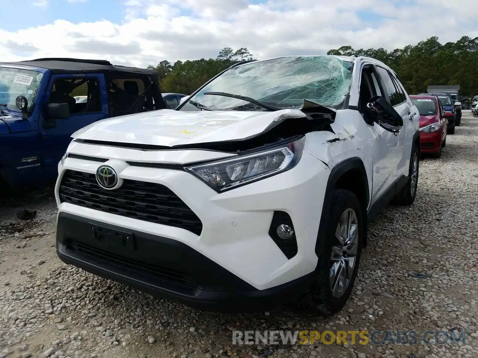 2 Photograph of a damaged car 2T3C1RFV9LC040712 TOYOTA RAV4 2020