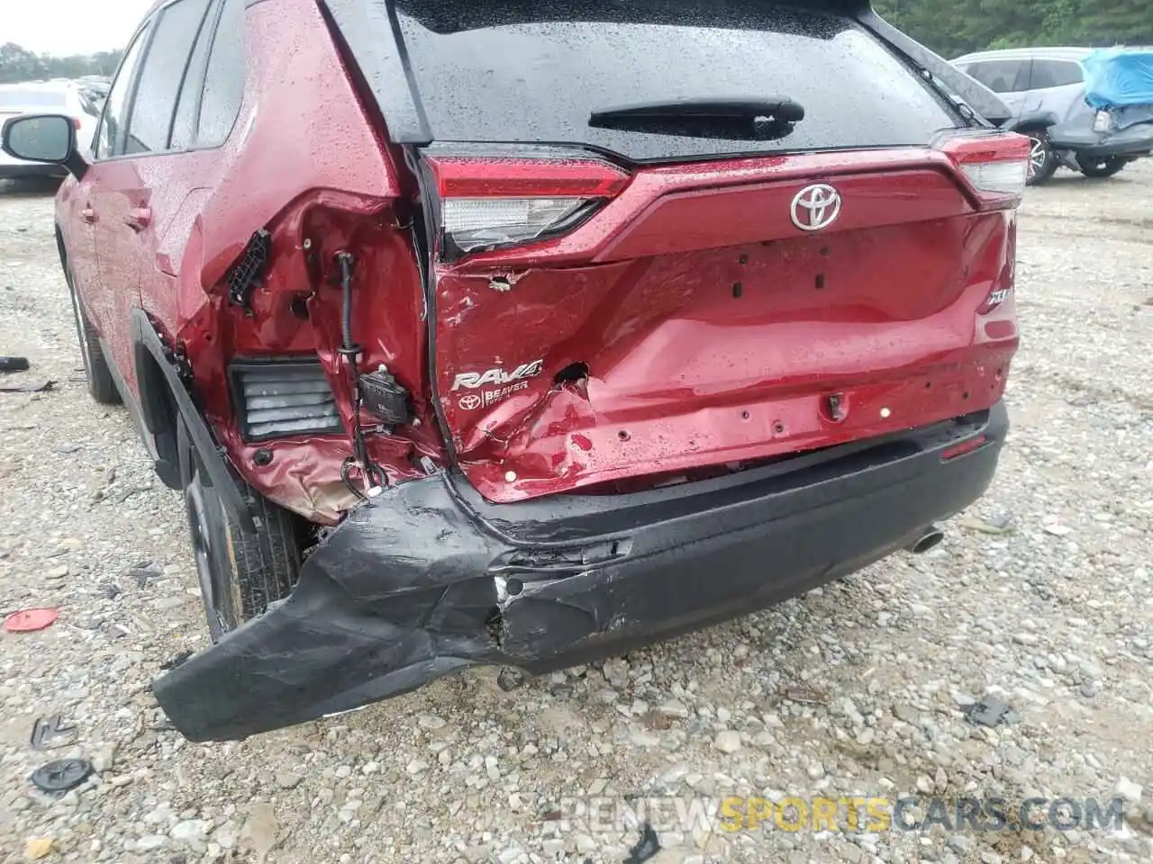 9 Photograph of a damaged car 2T3C1RFV9LC069076 TOYOTA RAV4 2020