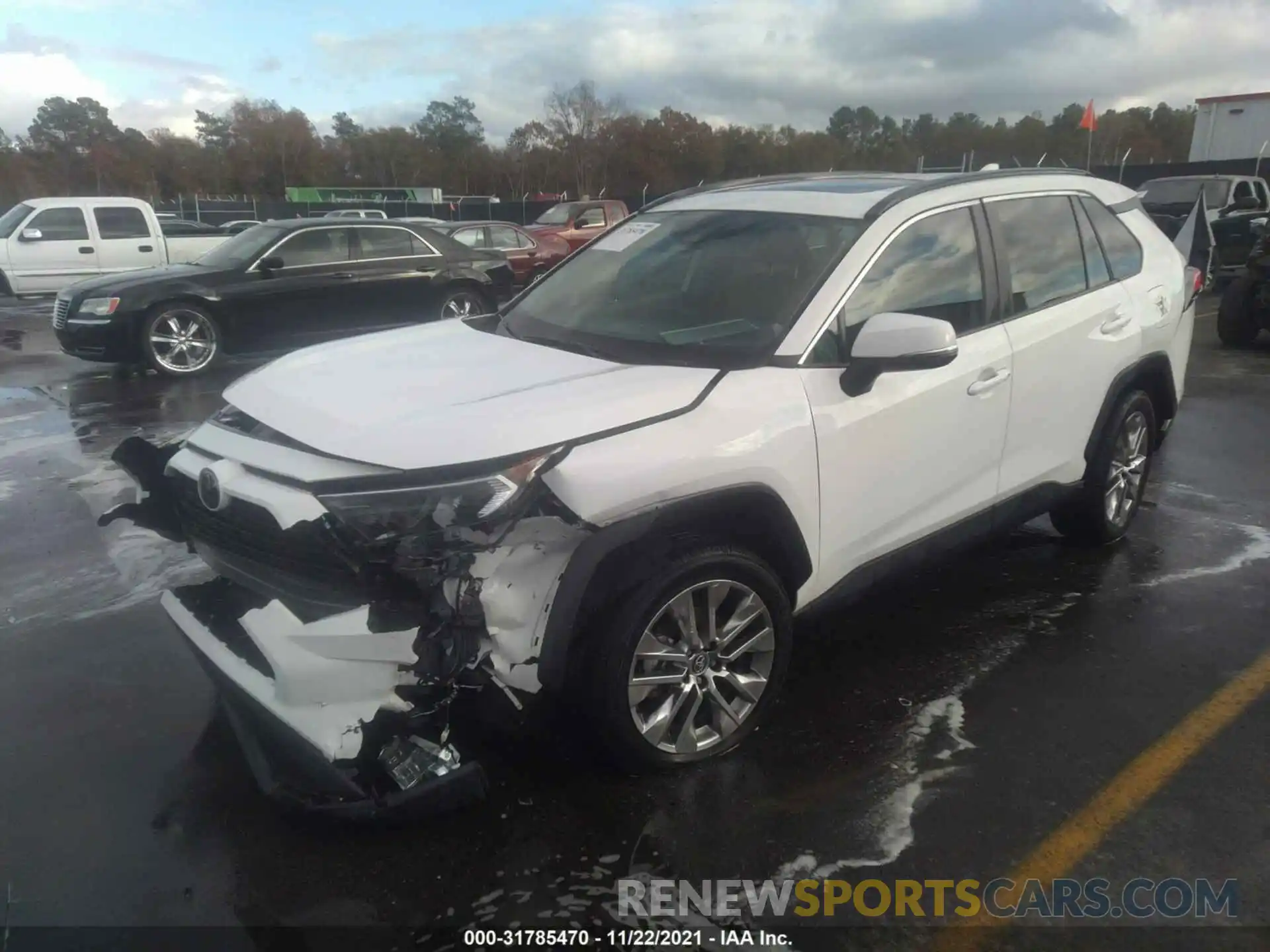 2 Photograph of a damaged car 2T3C1RFV9LW061414 TOYOTA RAV4 2020