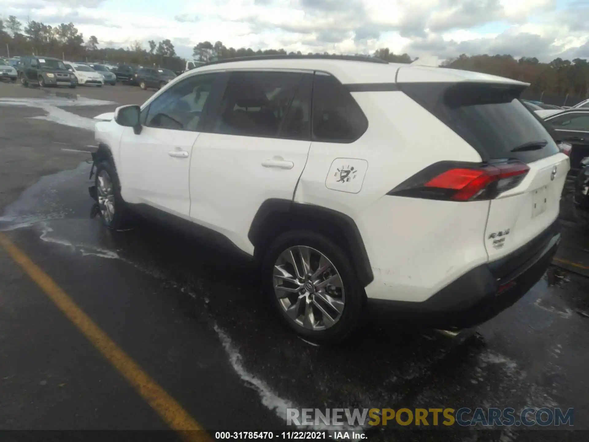 3 Photograph of a damaged car 2T3C1RFV9LW061414 TOYOTA RAV4 2020