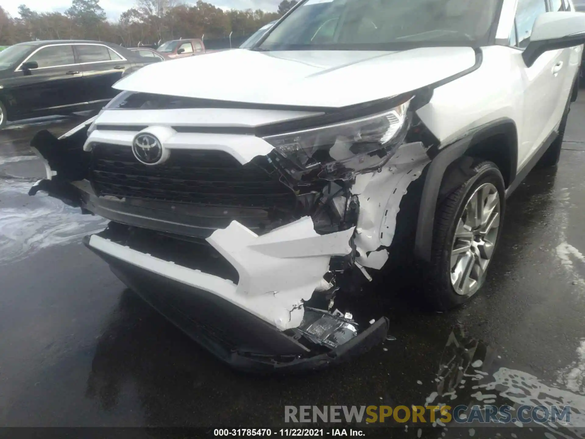 6 Photograph of a damaged car 2T3C1RFV9LW061414 TOYOTA RAV4 2020