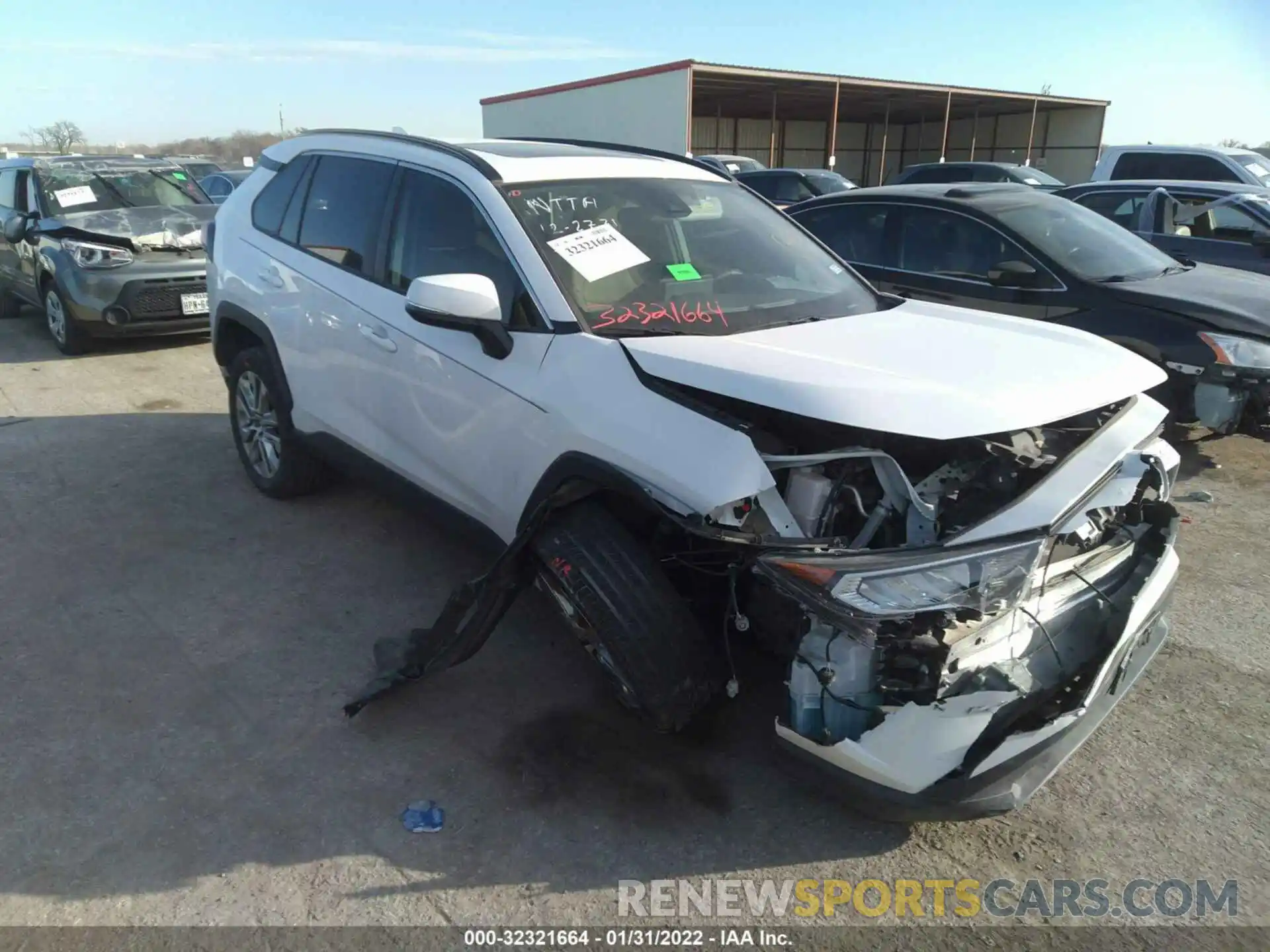 1 Photograph of a damaged car 2T3C1RFV9LW076687 TOYOTA RAV4 2020