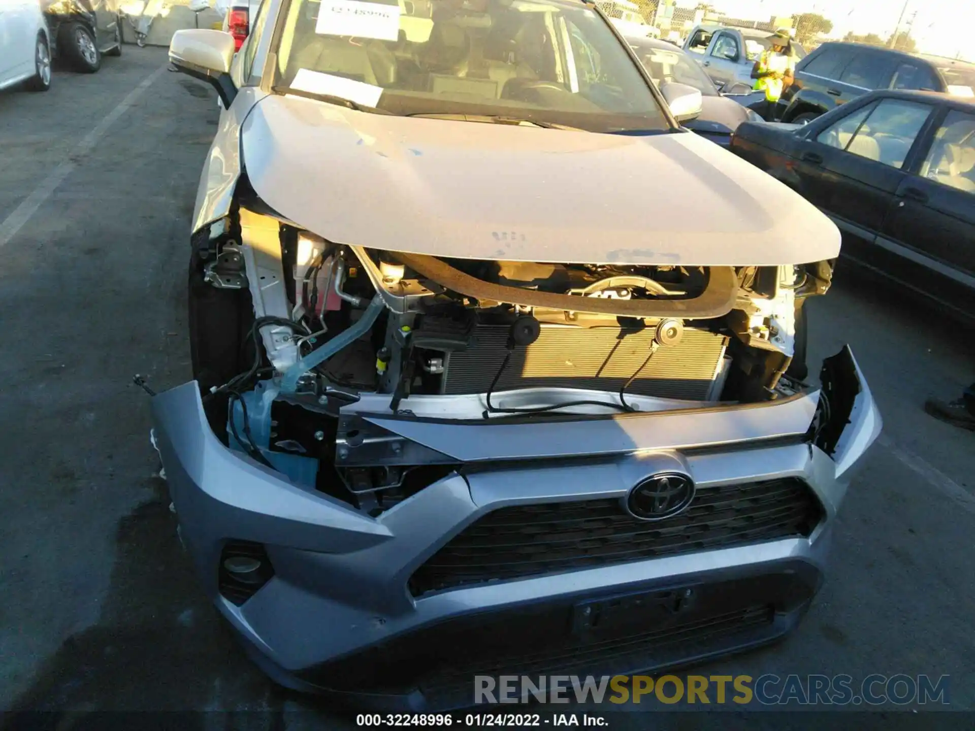 6 Photograph of a damaged car 2T3C1RFV9LW082361 TOYOTA RAV4 2020