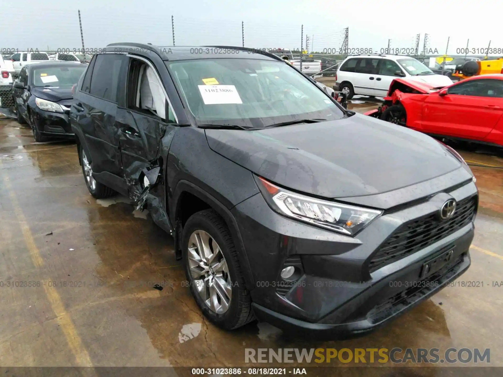 1 Photograph of a damaged car 2T3C1RFV9LW085650 TOYOTA RAV4 2020