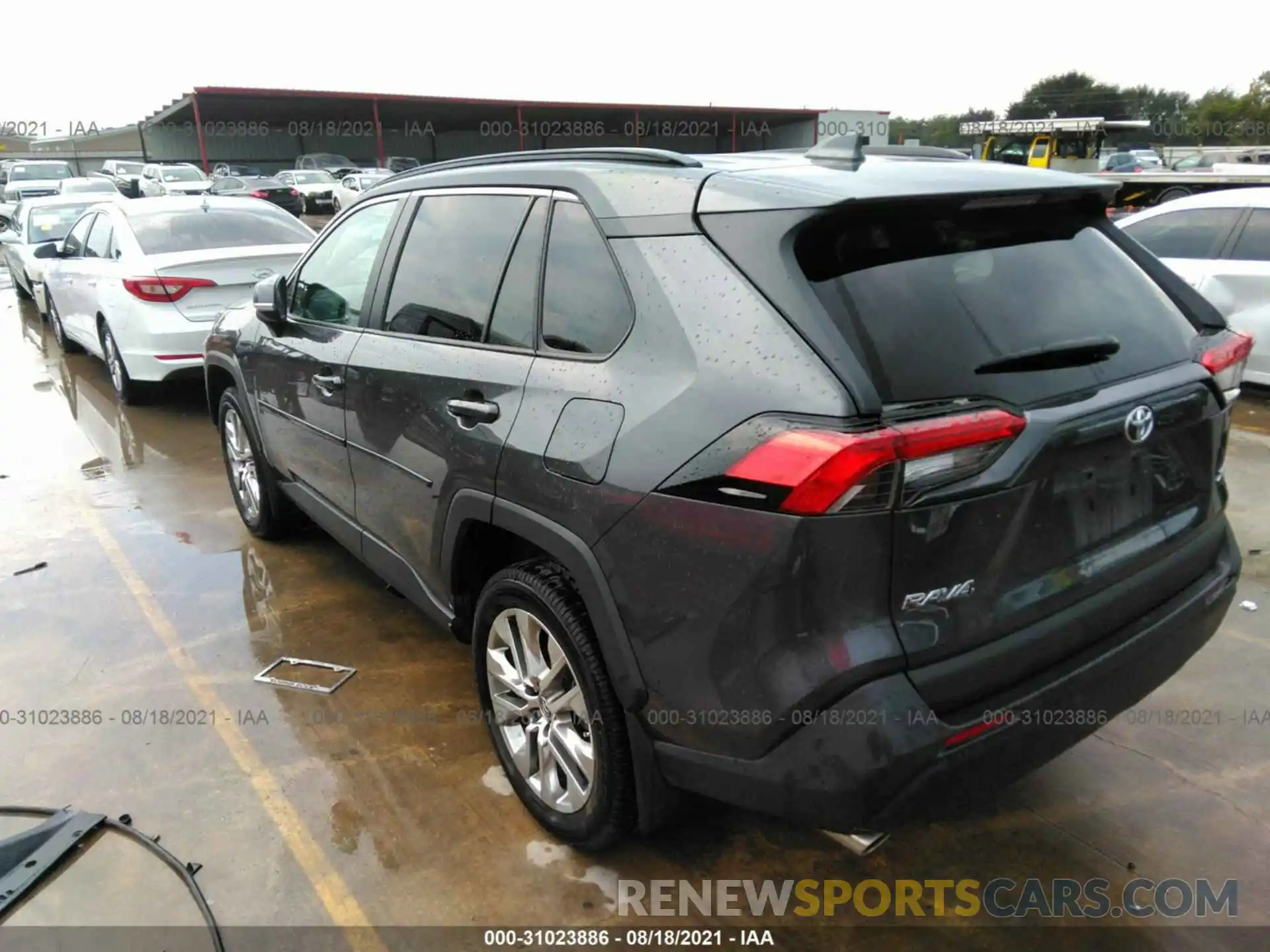 3 Photograph of a damaged car 2T3C1RFV9LW085650 TOYOTA RAV4 2020