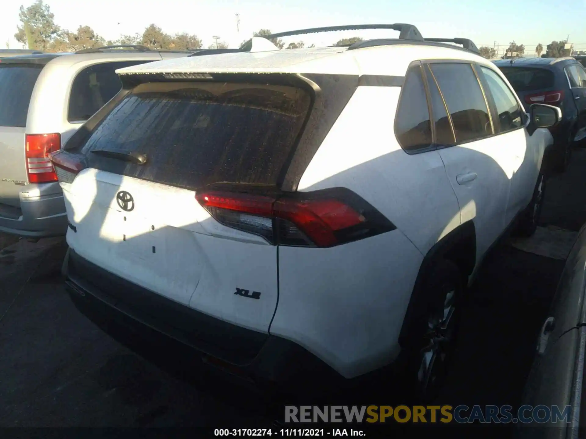 4 Photograph of a damaged car 2T3C1RFV9LW087074 TOYOTA RAV4 2020