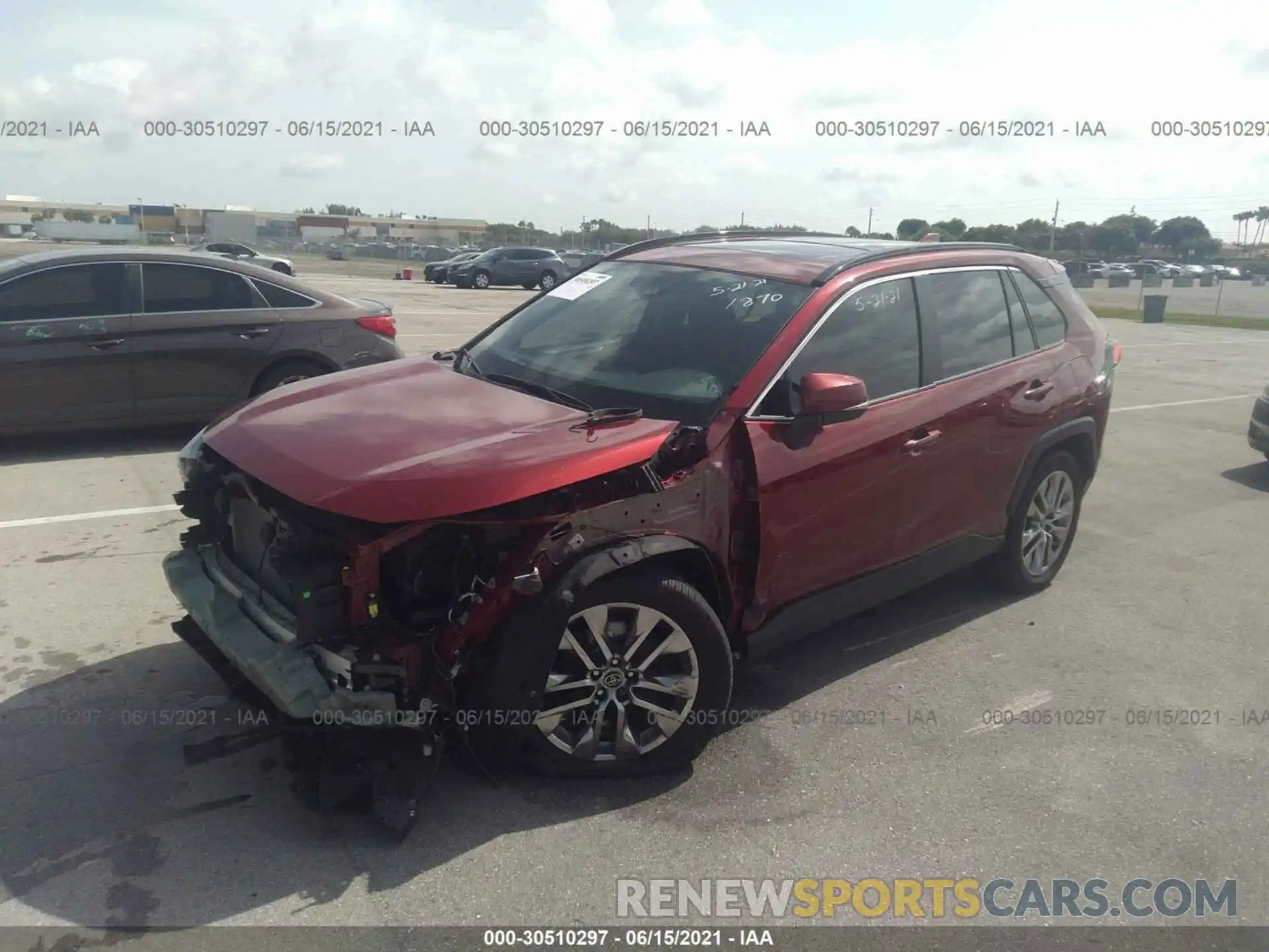 2 Photograph of a damaged car 2T3C1RFVXLC041870 TOYOTA RAV4 2020