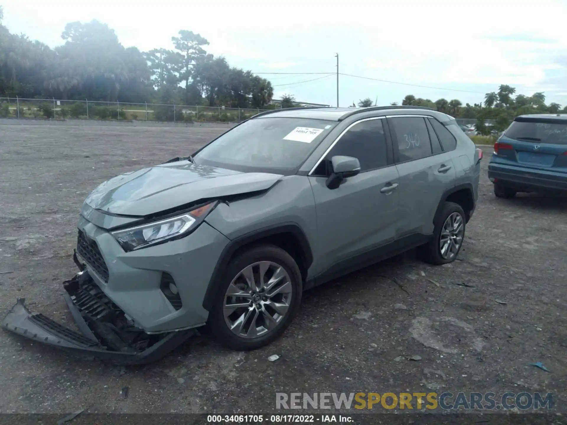 2 Photograph of a damaged car 2T3C1RFVXLC042209 TOYOTA RAV4 2020