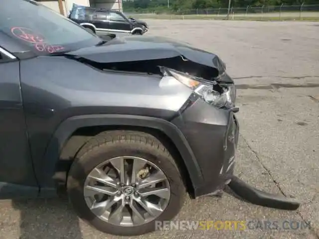 9 Photograph of a damaged car 2T3C1RFVXLC042677 TOYOTA RAV4 2020