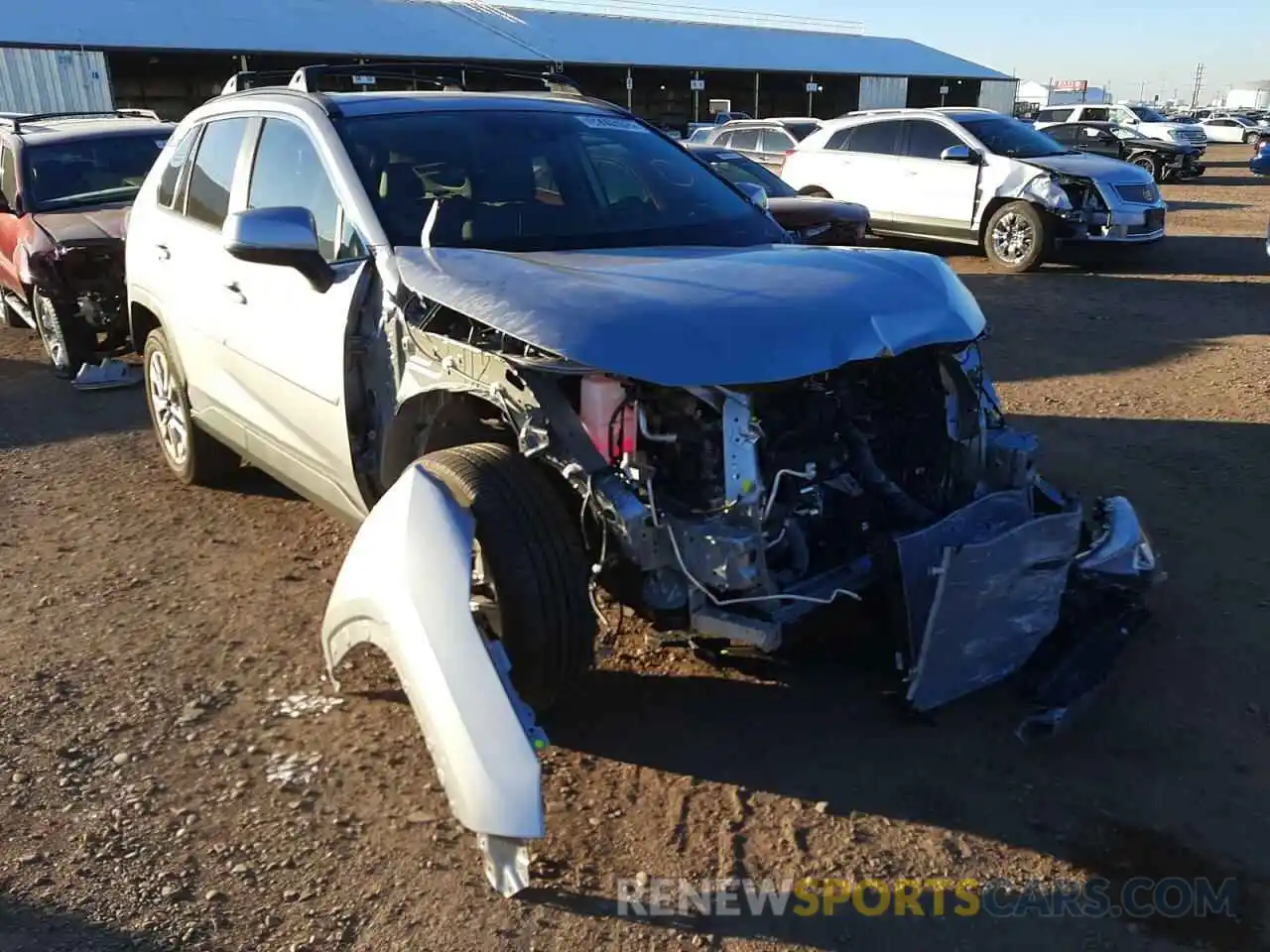 1 Photograph of a damaged car 2T3C1RFVXLC065716 TOYOTA RAV4 2020