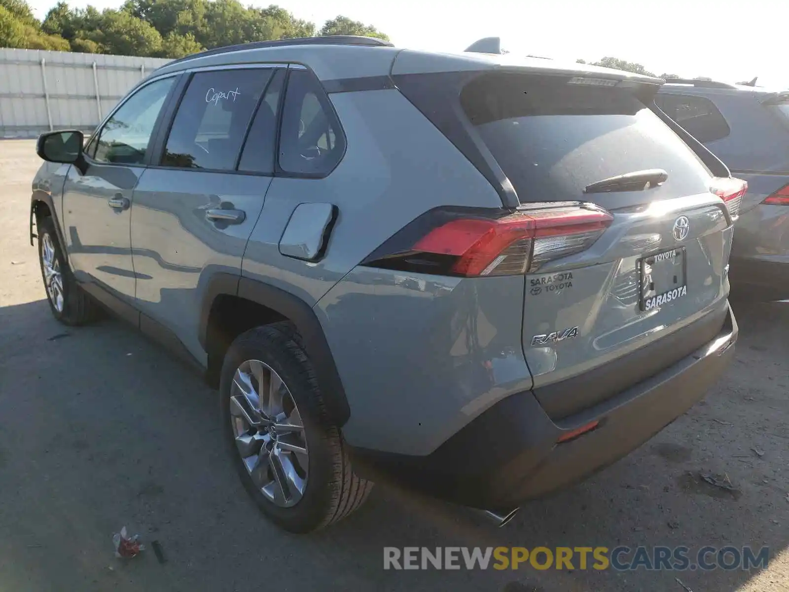 3 Photograph of a damaged car 2T3C1RFVXLC068891 TOYOTA RAV4 2020