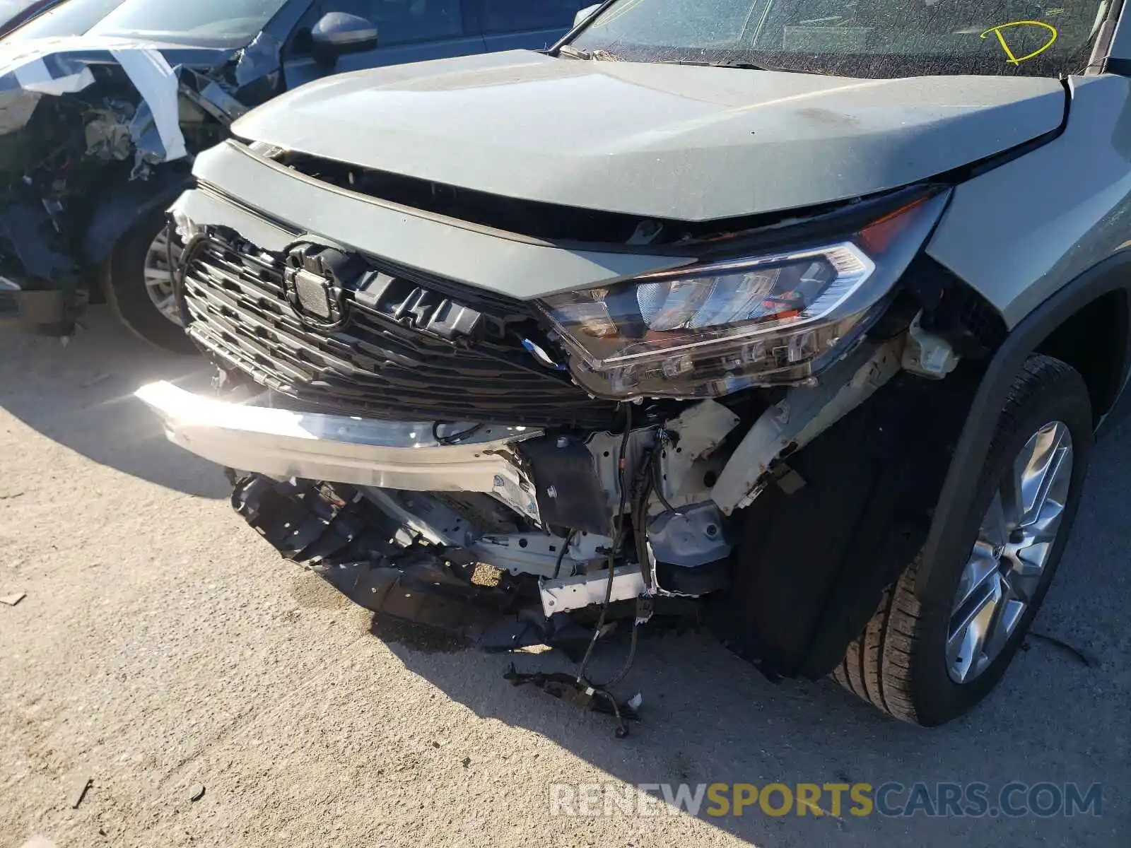 9 Photograph of a damaged car 2T3C1RFVXLC068891 TOYOTA RAV4 2020