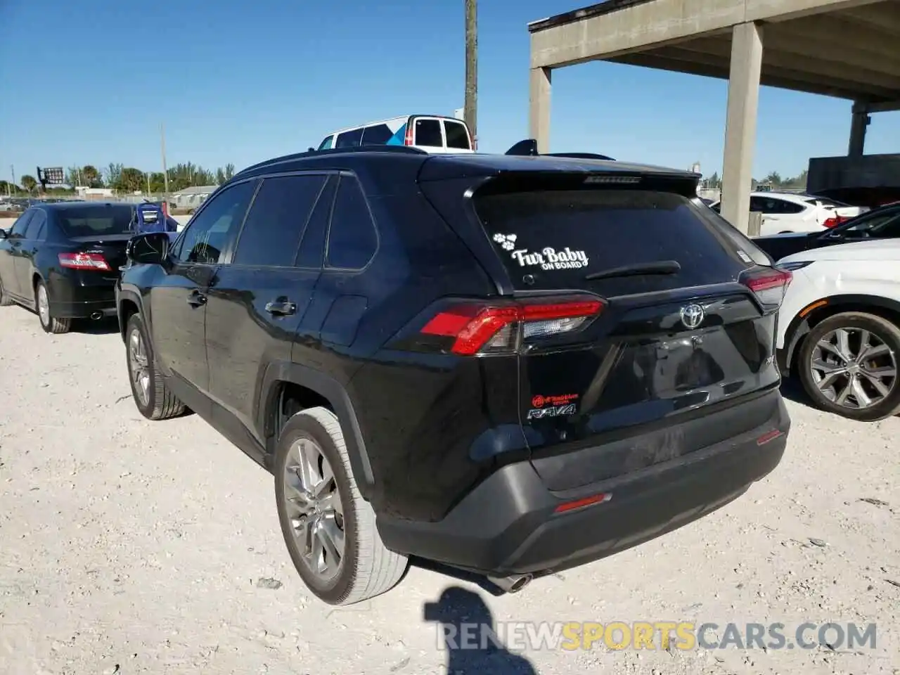 3 Photograph of a damaged car 2T3C1RFVXLC072942 TOYOTA RAV4 2020