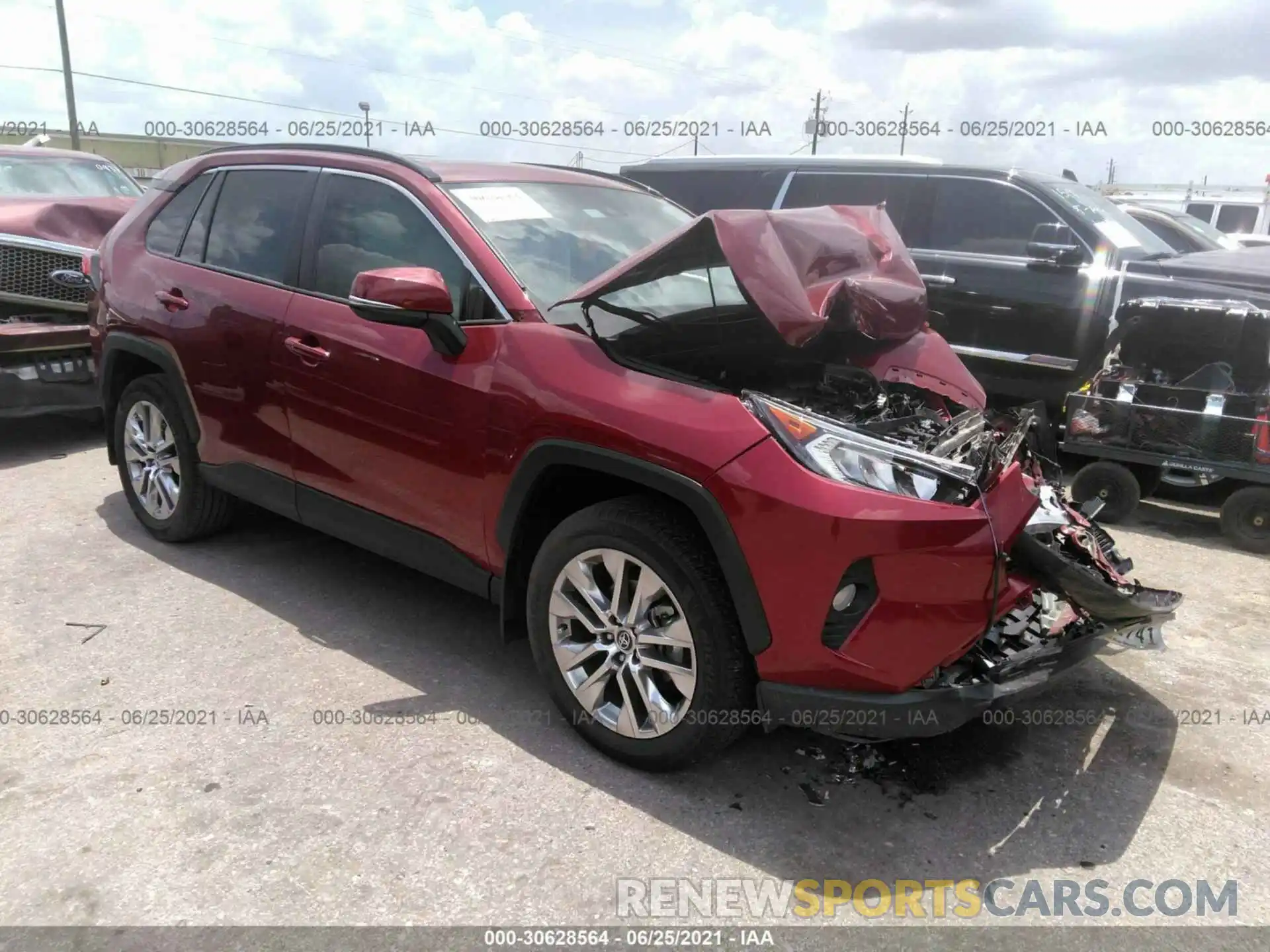 1 Photograph of a damaged car 2T3C1RFVXLW083907 TOYOTA RAV4 2020