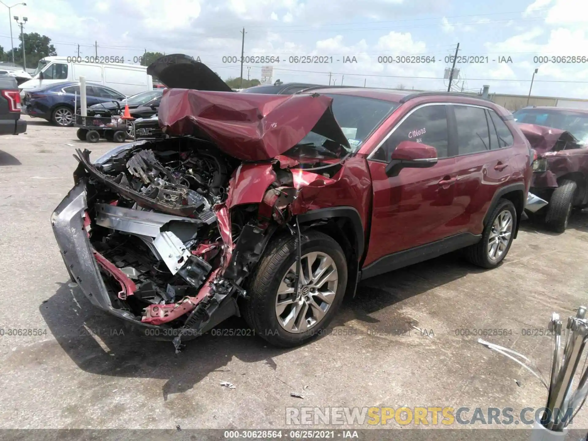 2 Photograph of a damaged car 2T3C1RFVXLW083907 TOYOTA RAV4 2020